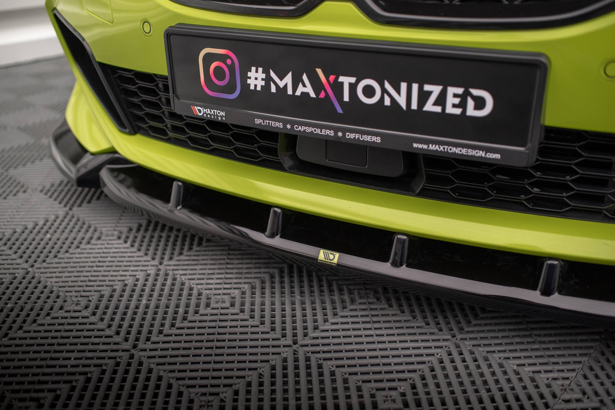 Maxton Design Splitter delantero V.7 para BMW 1 M-Pack / M135i / 128ti F40 - imagen 3