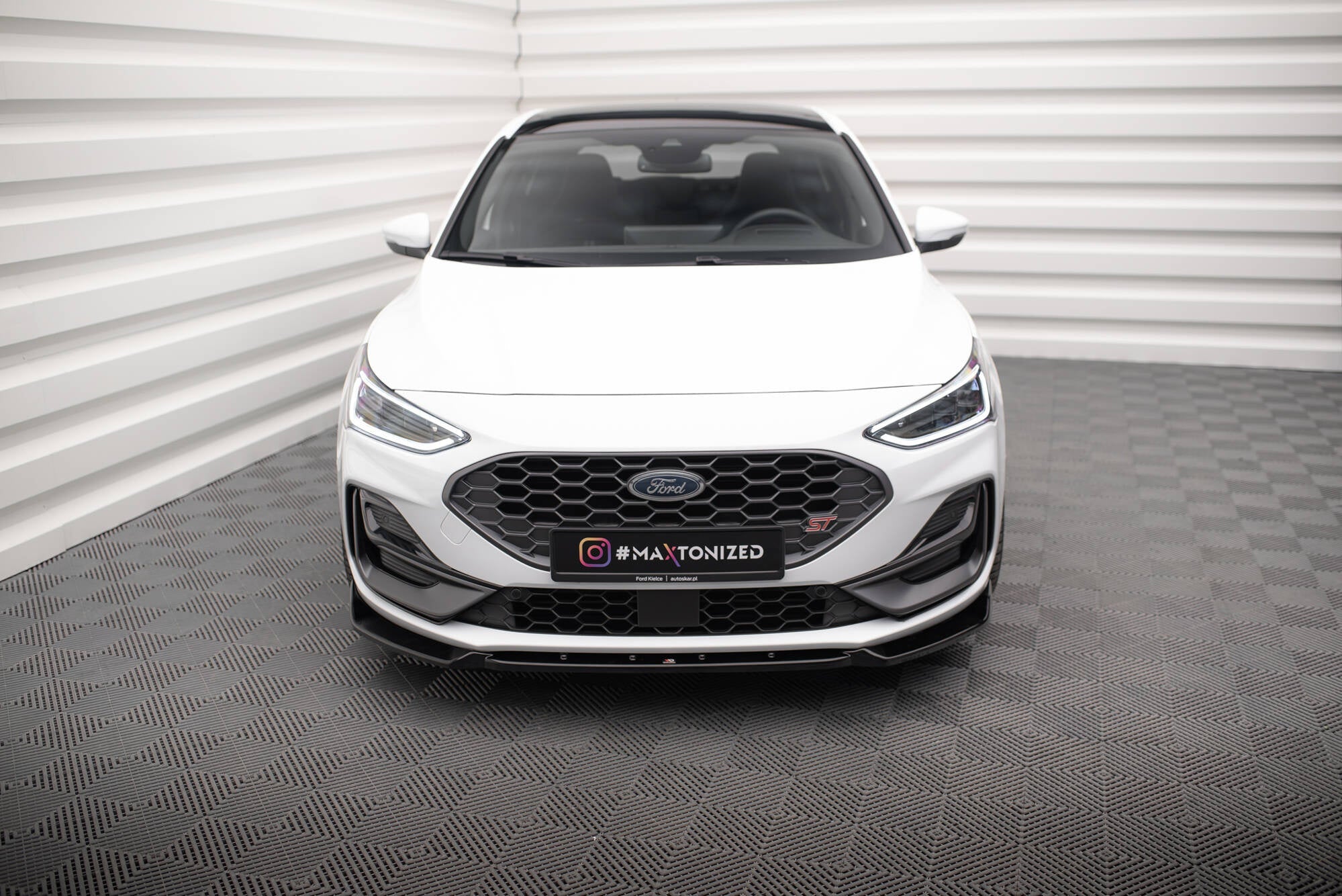 Maxton Design Splitter delantero V.7 para Ford Focus ST / ST-Line Mk4 Facelift - imagen 2