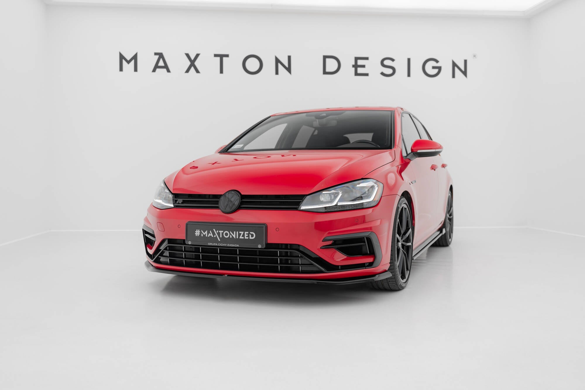 Maxton Design Splitter delantero V.7 para Volkswagen Golf R / R-Line Mk7 Facelift - imagen 1