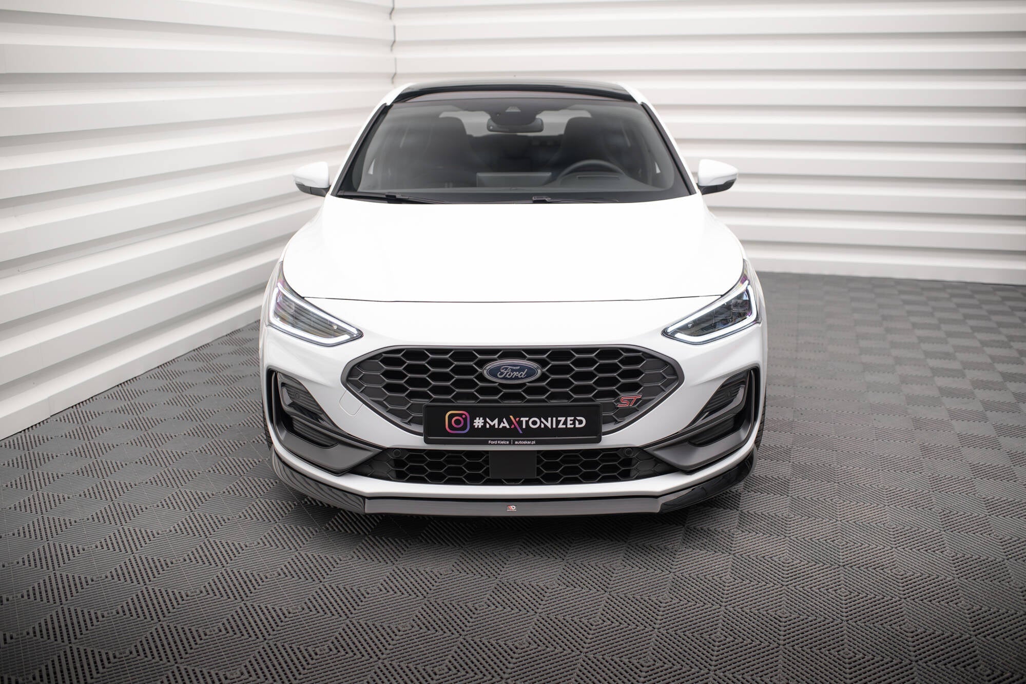 Maxton Design Splitter delantero V.8 para Ford Focus ST / ST-Line Mk4 Facelift - imagen 2