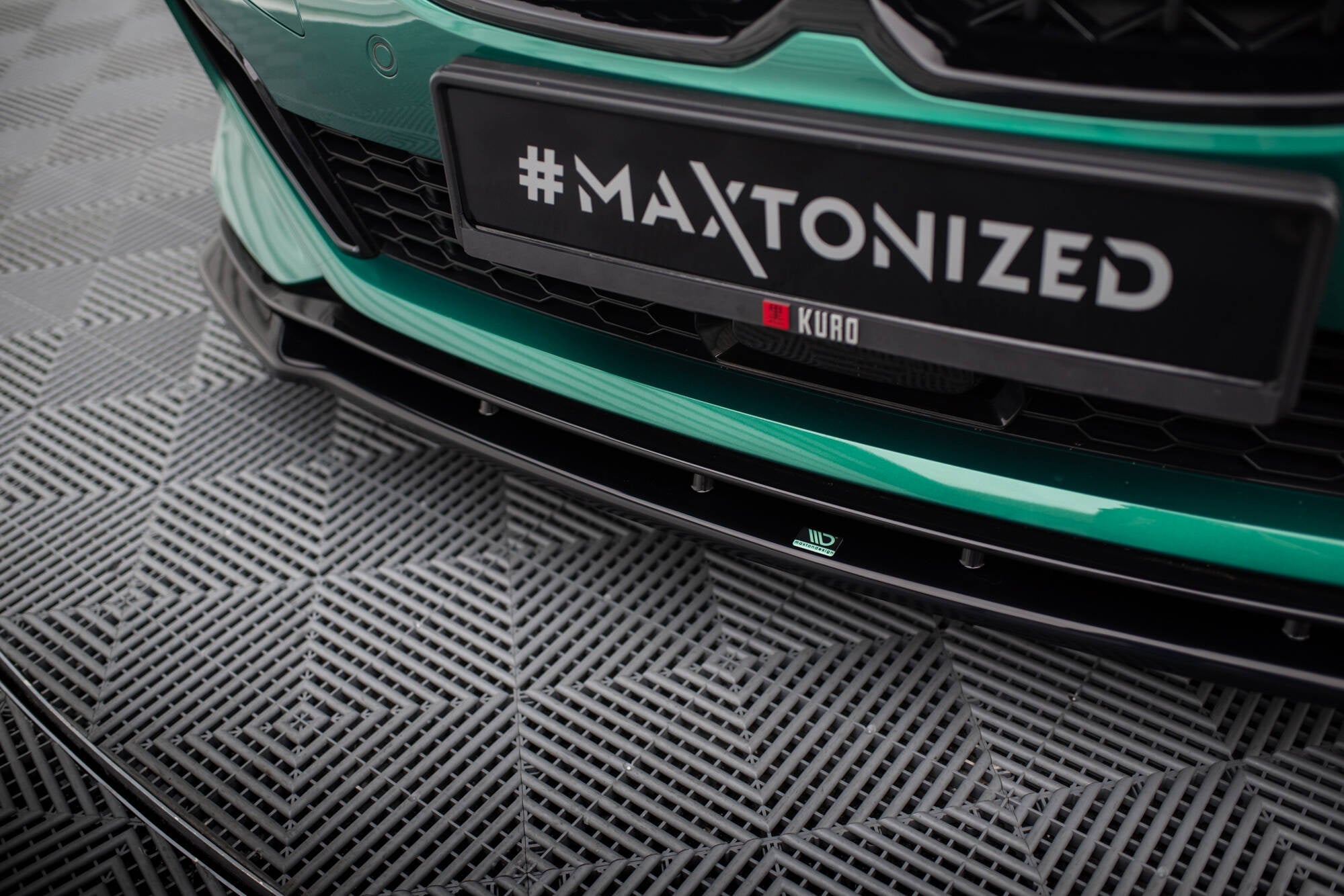 Maxton Design Splitter delantero V.9 para BMW M135i F40 - imagen 3