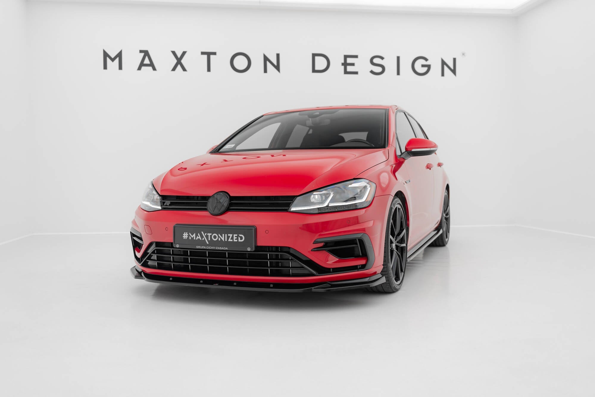 Maxton Design Splitter delantero V.9 para Volkswagen Golf R / R-Line Mk7 Facelift - imagen 1