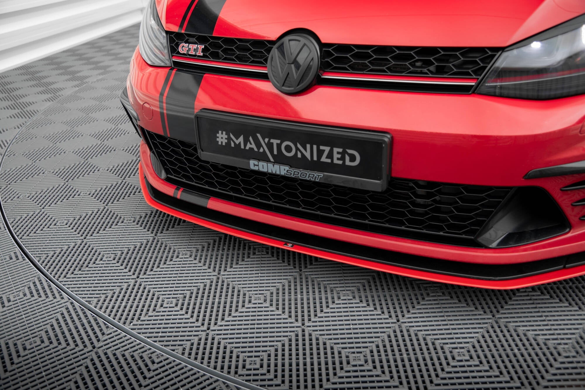 Maxton Design Splitter delantero para Volkswagen Golf GTI Clubsport Mk7 - imagen 4