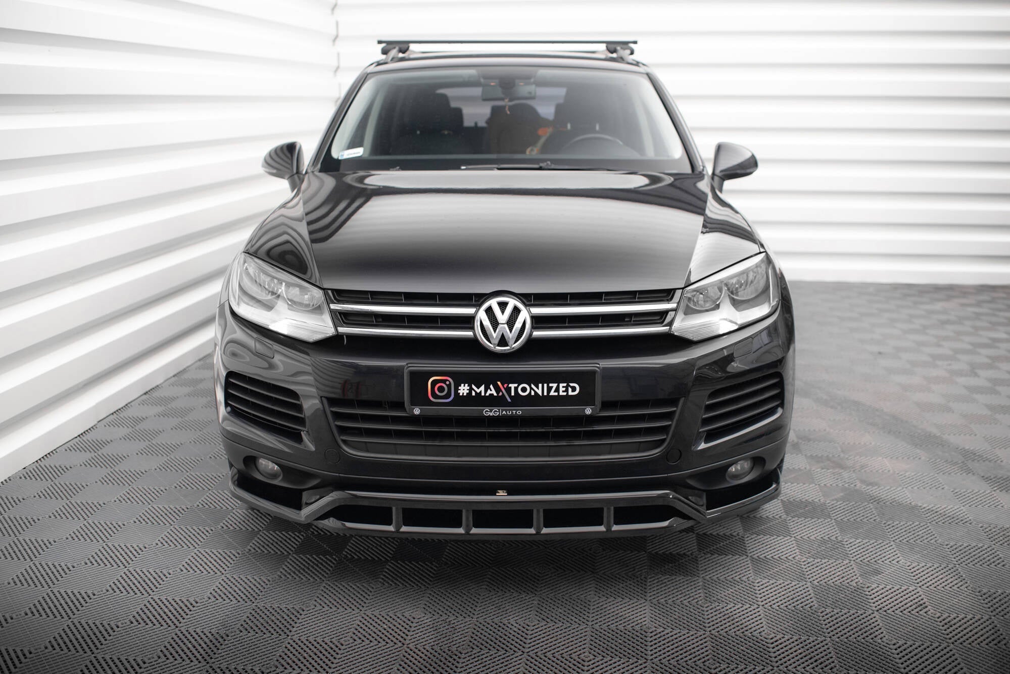 Maxton Design Splitter delantero para Volkswagen Touareg Mk2 - imagen 2