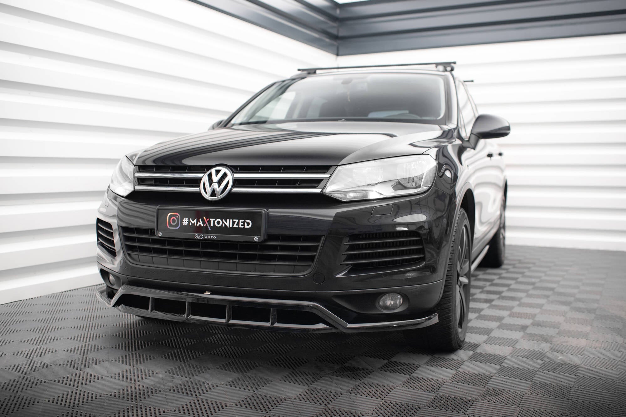 Maxton Design Splitter delantero para Volkswagen Touareg Mk2 - imagen 1
