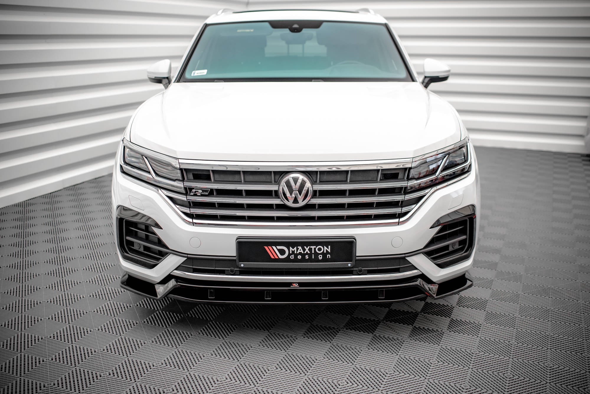 Maxton Design Splitter delantero para Volkswagen Touareg R-Line Mk3 - imagen 2