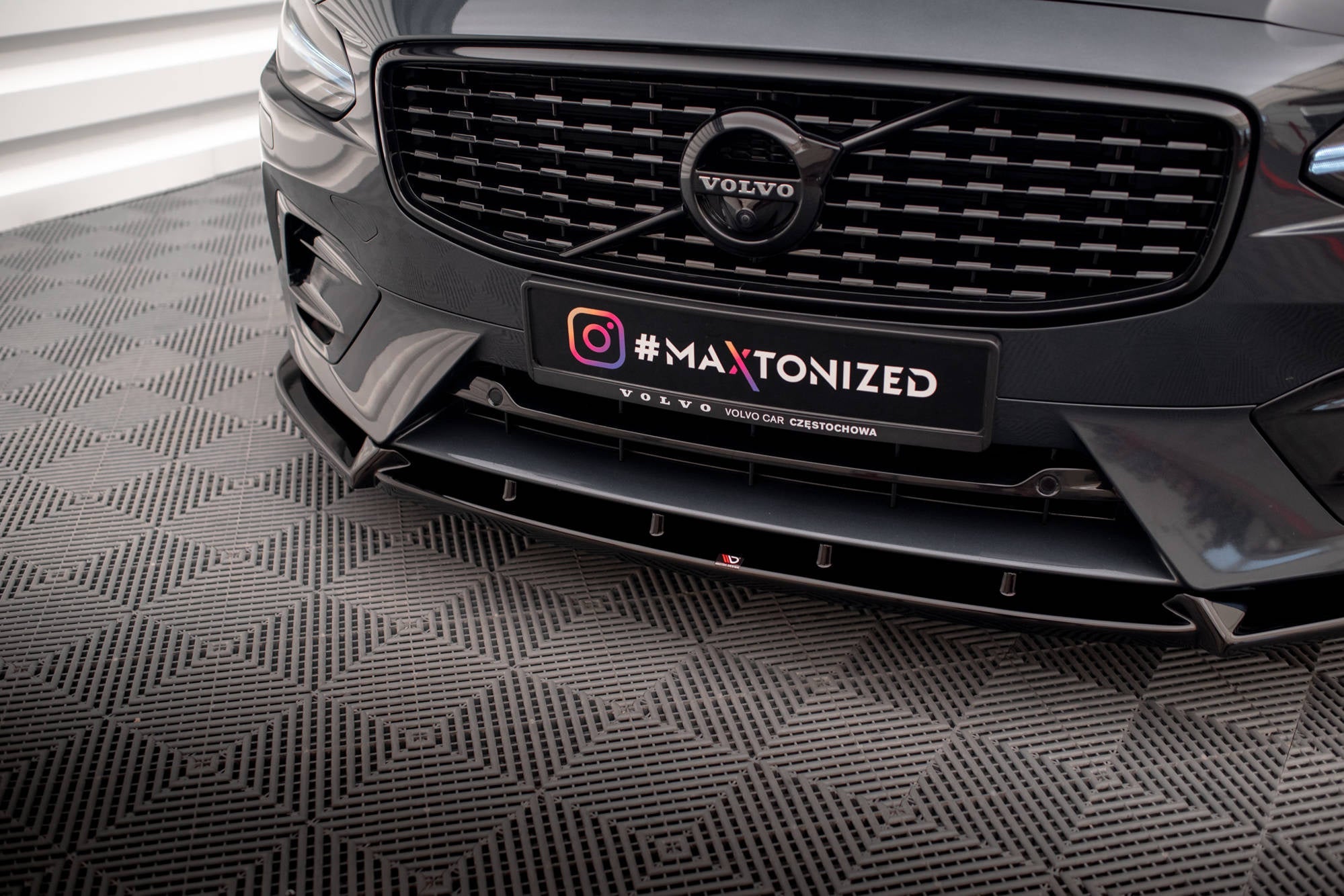 Maxton Design Splitter delantero para Volvo V90 / S90 R-Design Mk2 - imagen 3