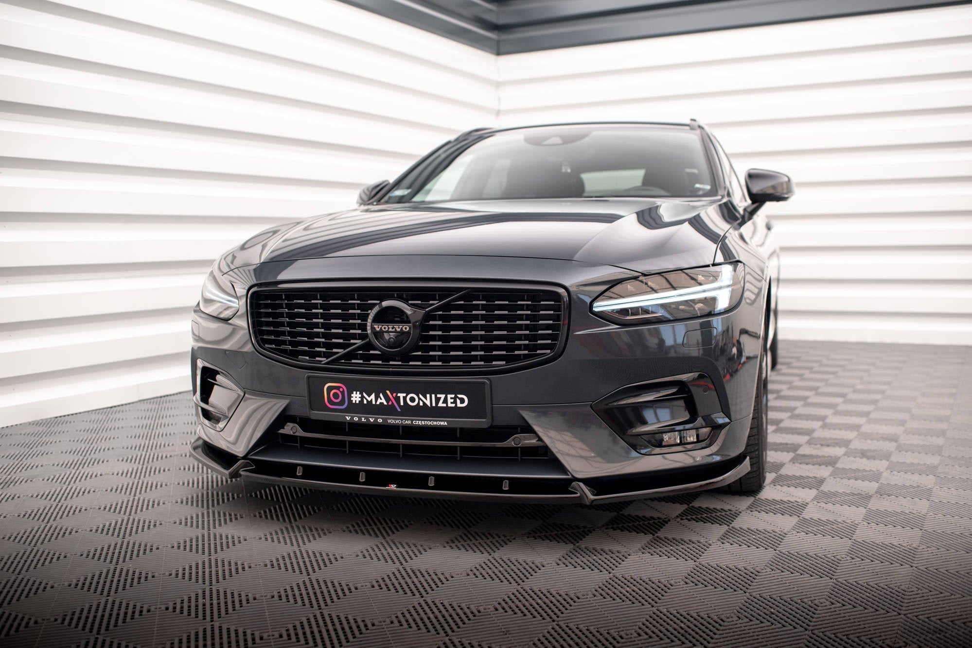 Maxton Design Splitter delantero para Volvo V90 / S90 R-Design Mk2 - imagen 1