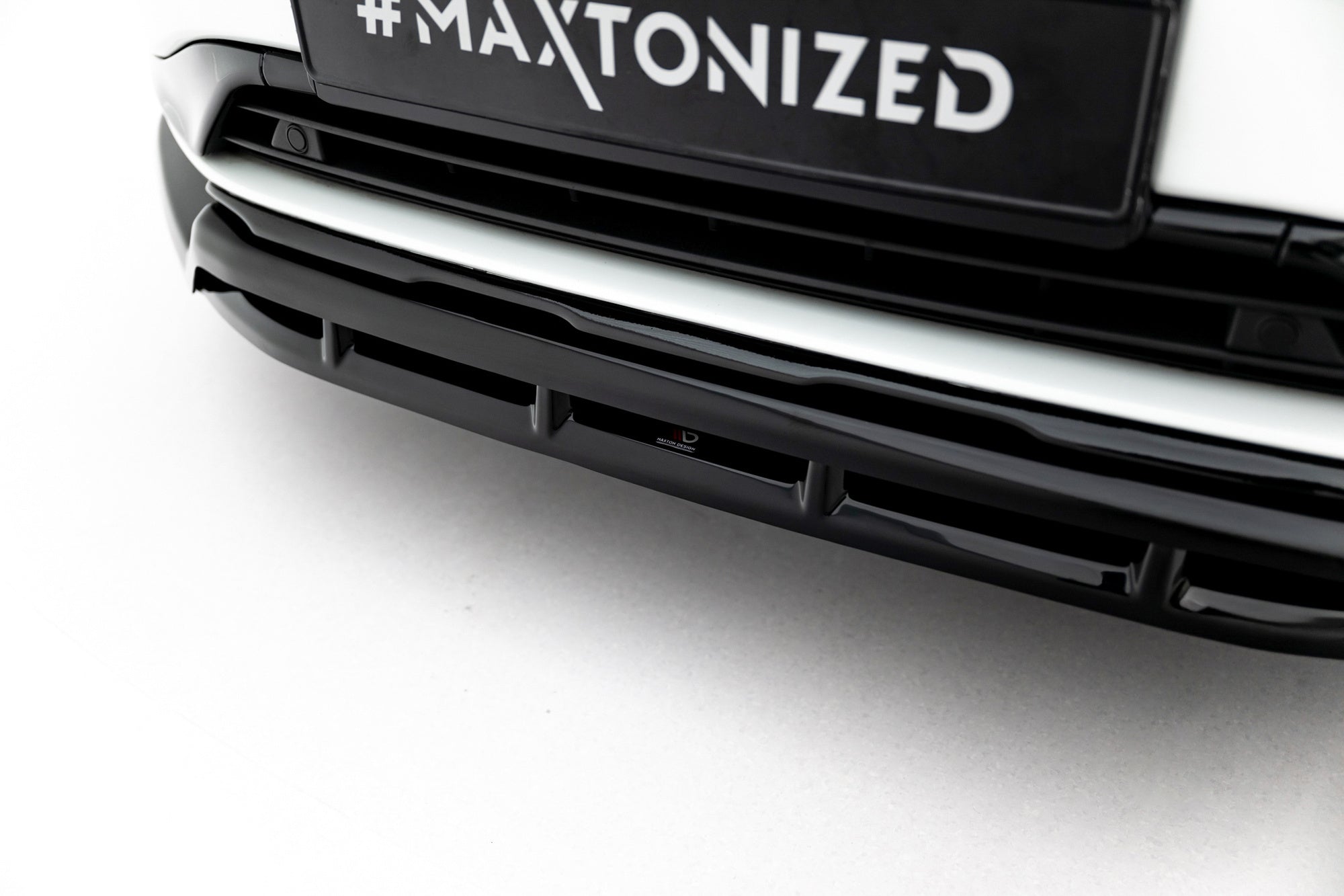 Maxton Design Splitter delantero para Volvo XC60 Mk1 Facelift - imagen 3