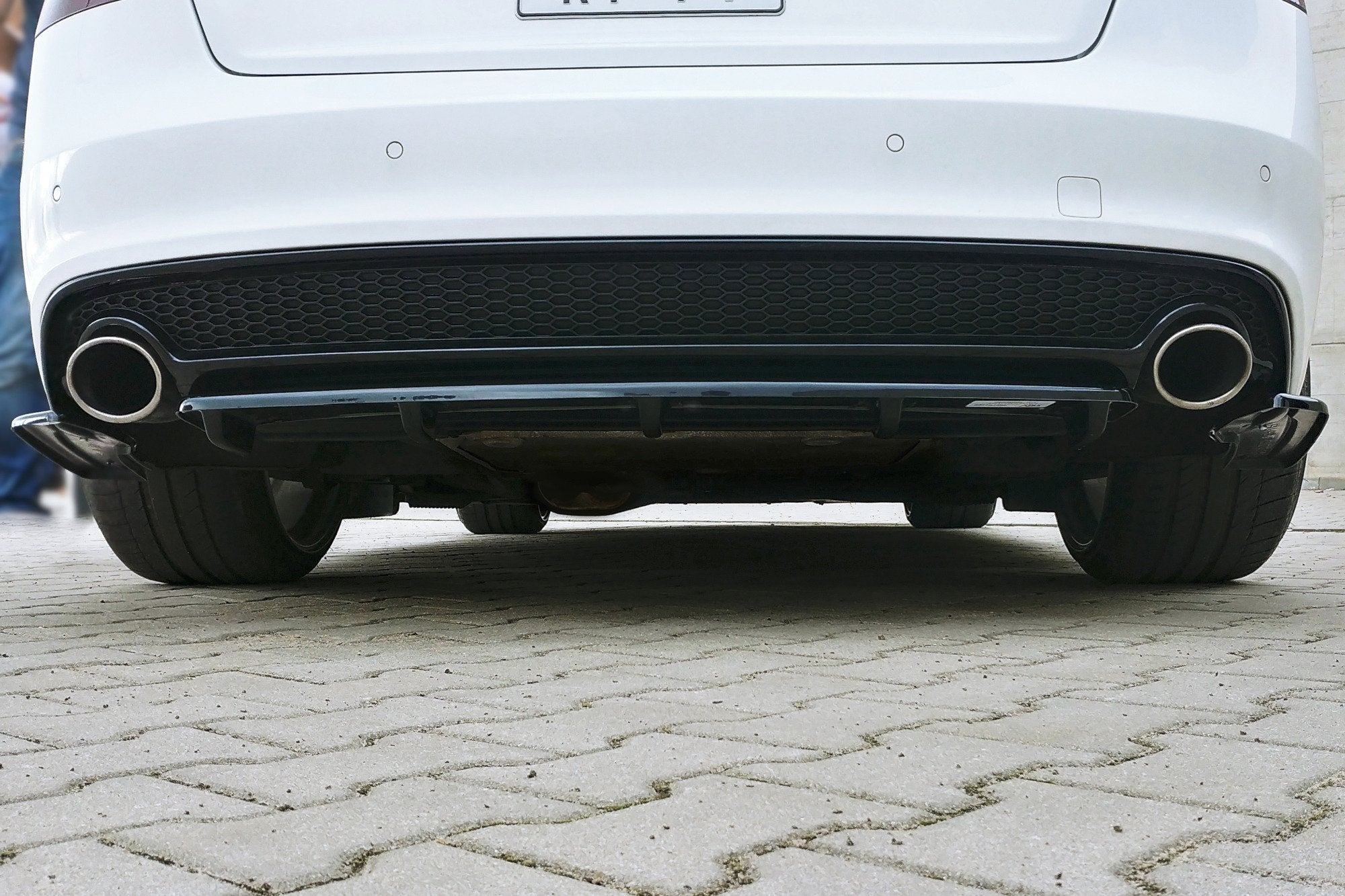 Maxton Design Splitter trasero para Audi A5 S-Line 8T Facelift (with a vertical bar) - imagen 1