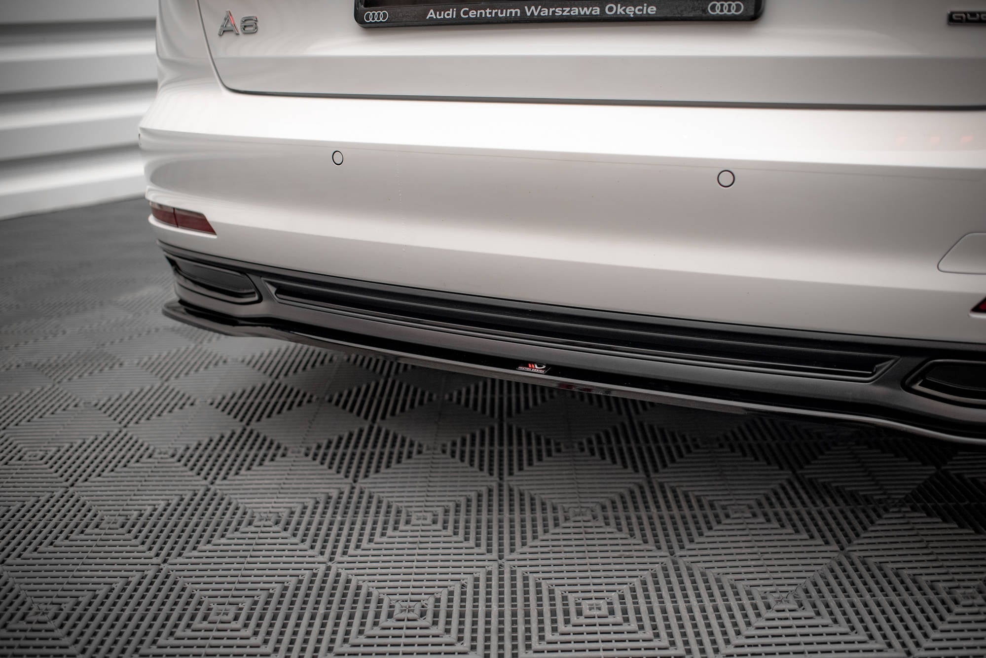 Maxton Design Splitter trasero para Audi A6 C8 - imagen 3