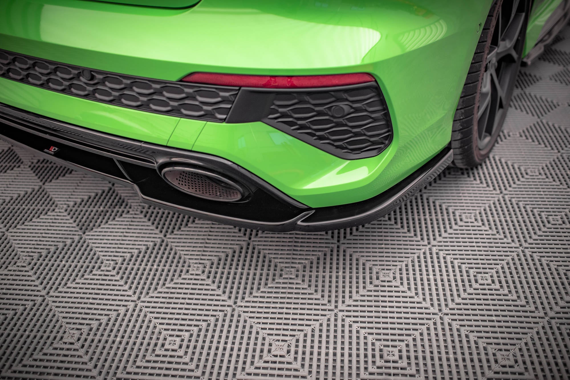 Maxton Design Splitter trasero para Audi RS3 Sedan 8Y - imagen 3
