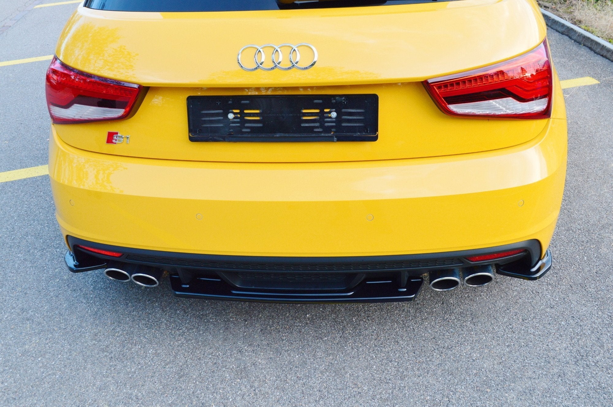 Maxton Design Splitter trasero para Audi S1 8X - imagen 1