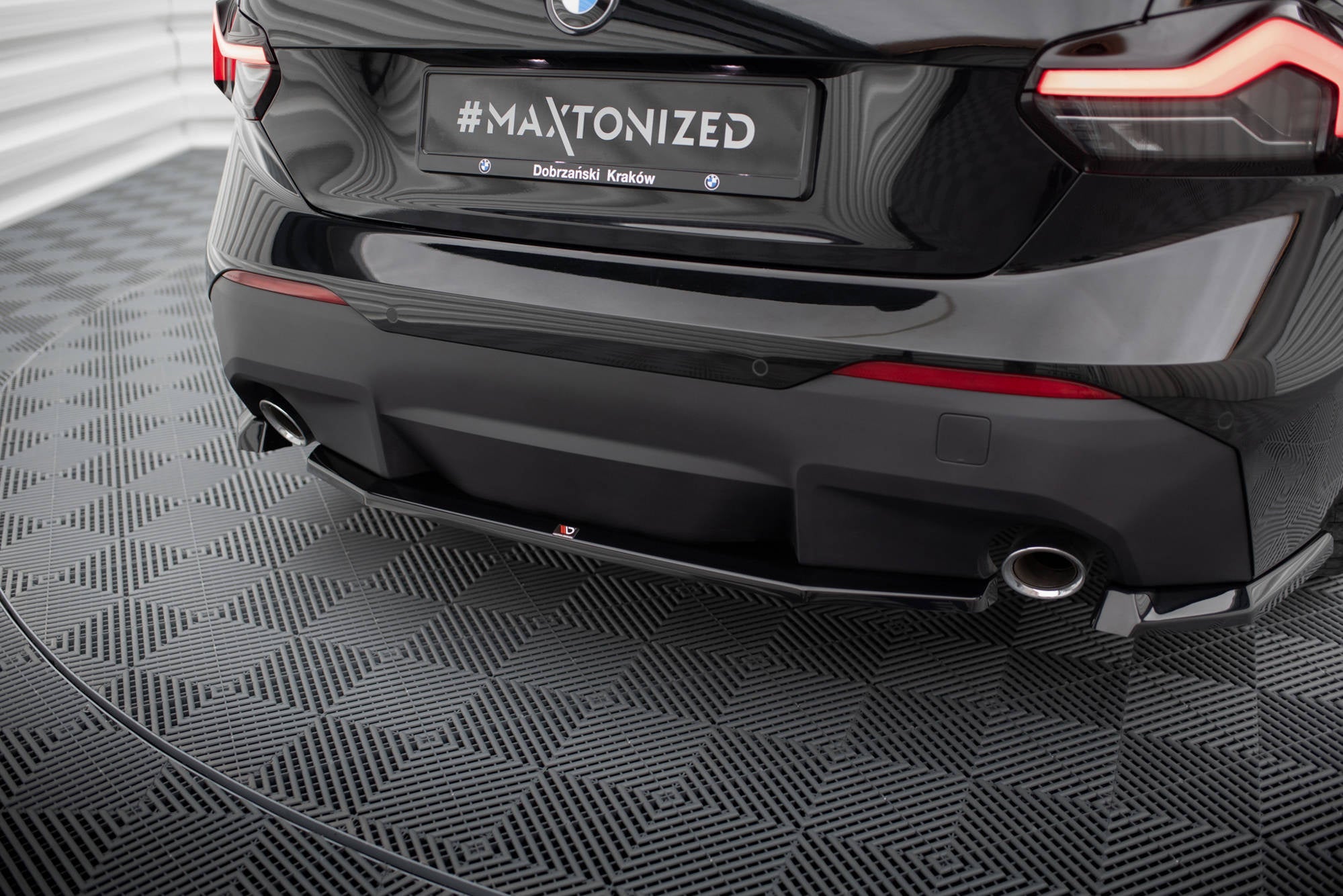 Maxton Design Splitter trasero para BMW 2 Coupe G42 - imagen 1