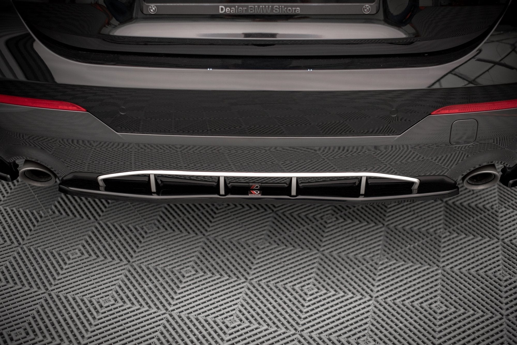 Maxton Design Splitter trasero para BMW 4 M-Pack G22 / G23 / G22 Facelift / G23 Facelift - imagen 1