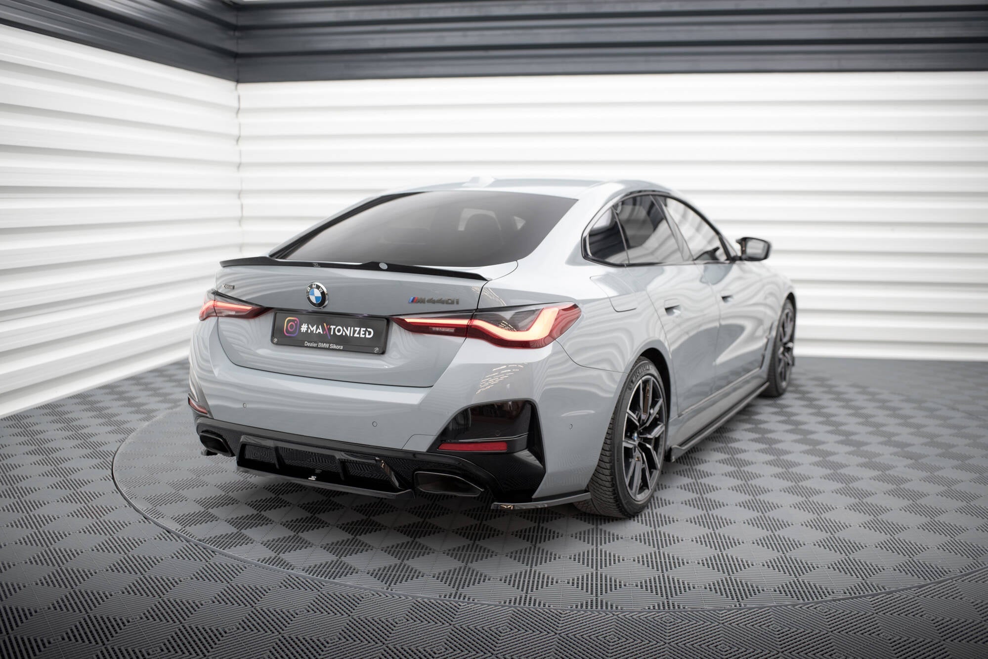 Maxton Design Splitter trasero para BMW M440i Gran Coupe G26 - imagen 1