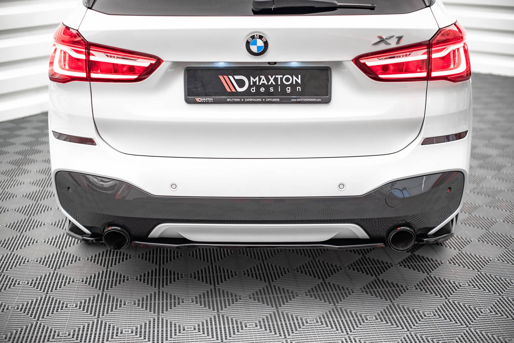 Maxton Design Splitter trasero para BMW X1 M-Pack F48 / F48 Facelift - imagen 1