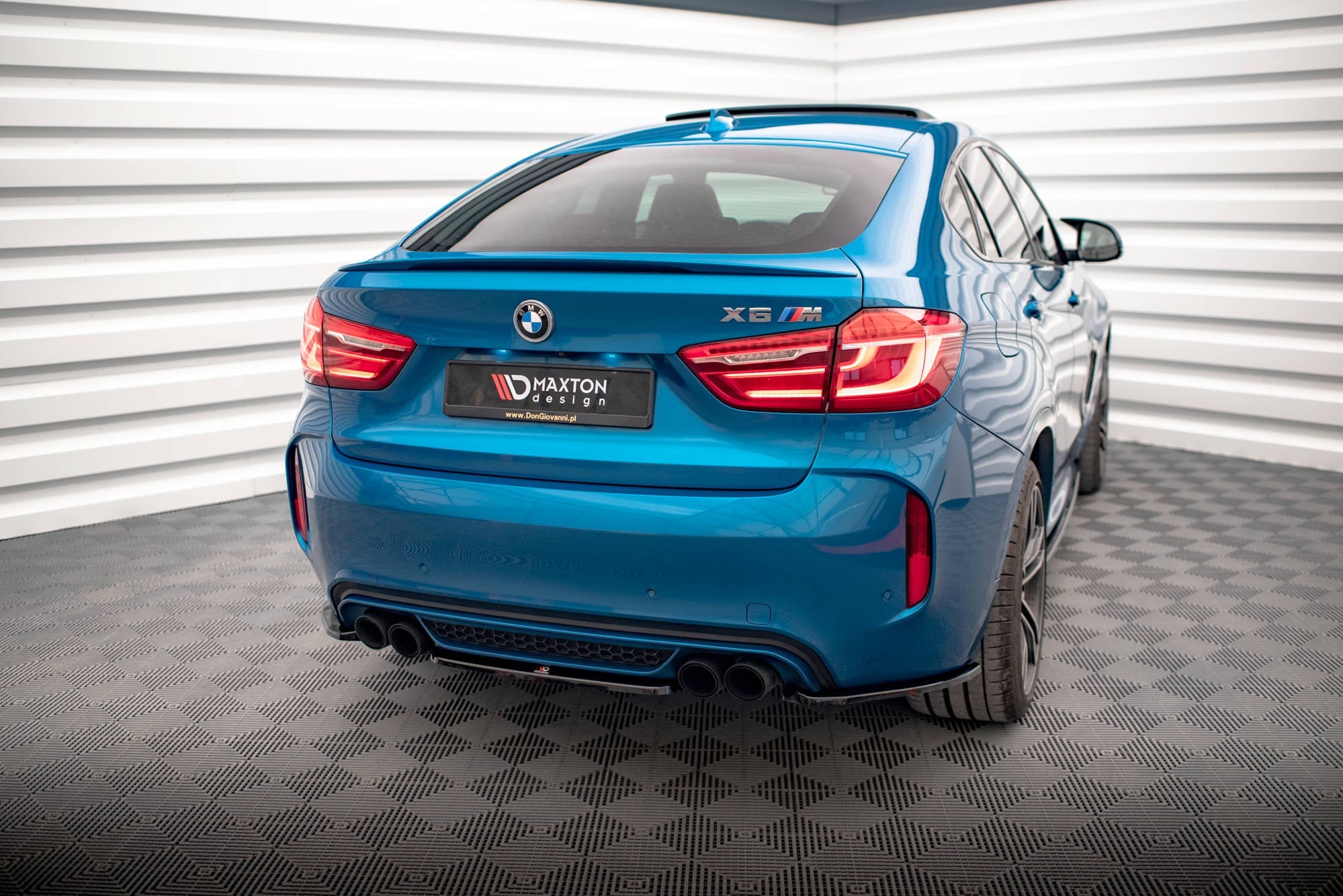 Maxton Design Splitter trasero para BMW X6 M F86 - imagen 1