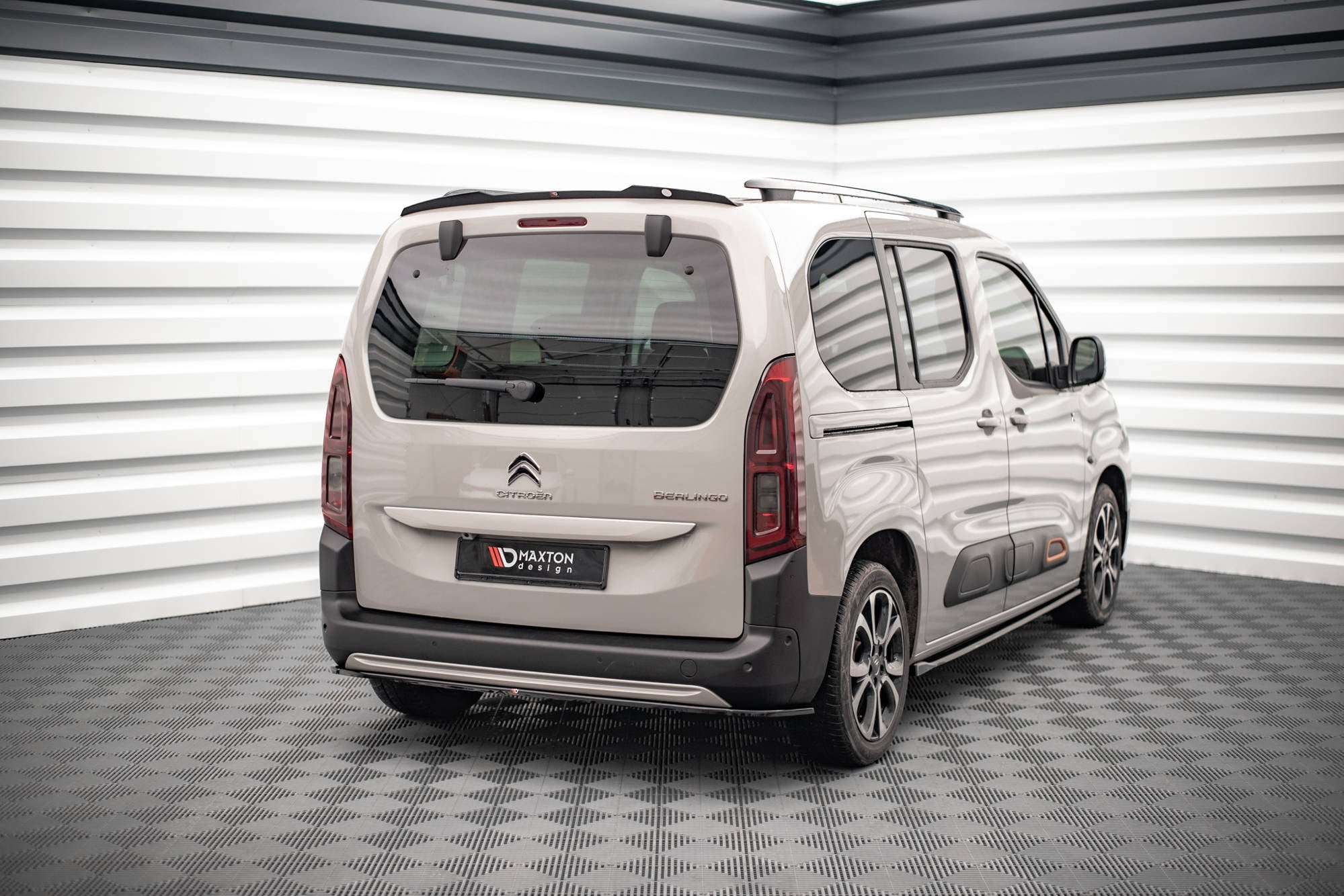 Maxton Design Splitter trasero para Citroen Berlingo Mk3 - imagen 2