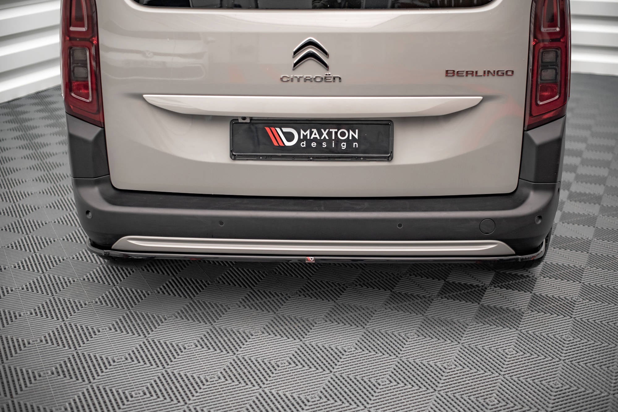 Maxton Design Splitter trasero para Citroen Berlingo Mk3 - imagen 1