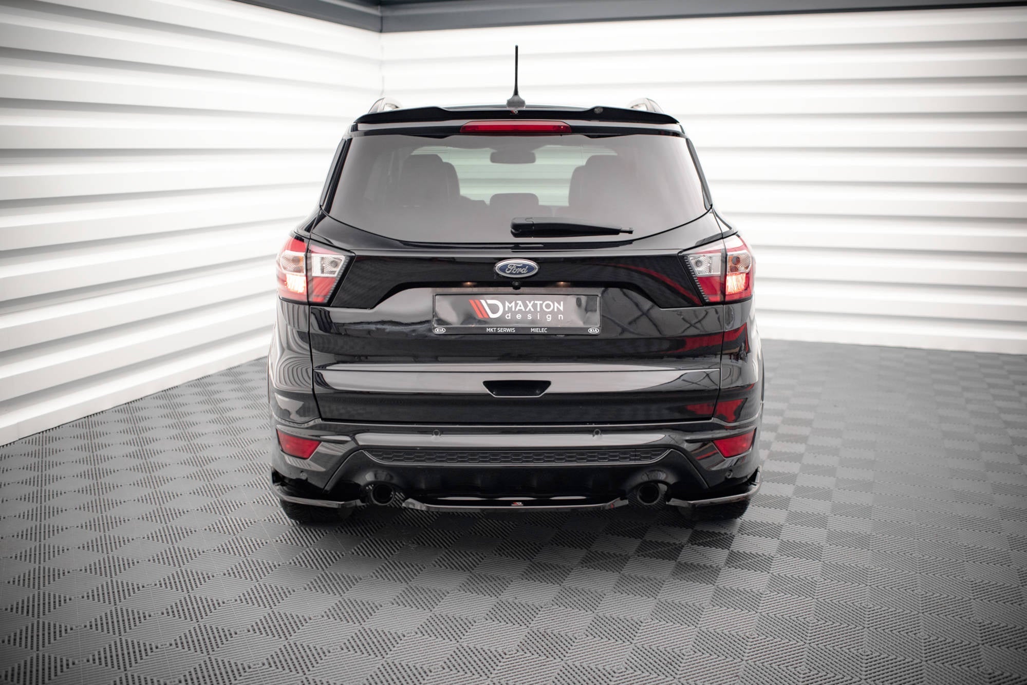 Maxton Design Splitter trasero para Ford Escape ST-Line Mk3 - imagen 1