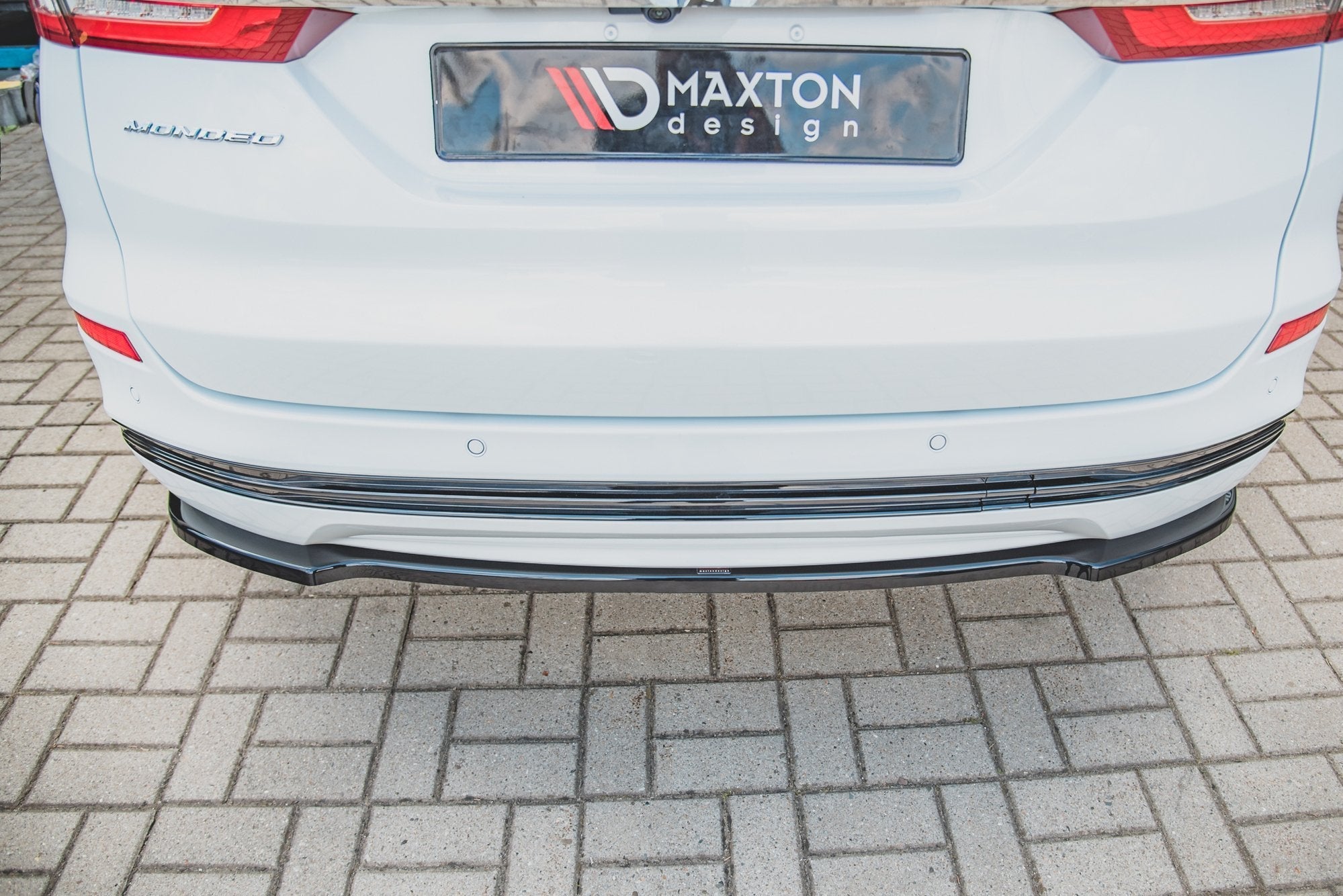 Maxton Design Splitter trasero para Ford Mondeo Estate Platinium Mk5 Facelift - imagen 1