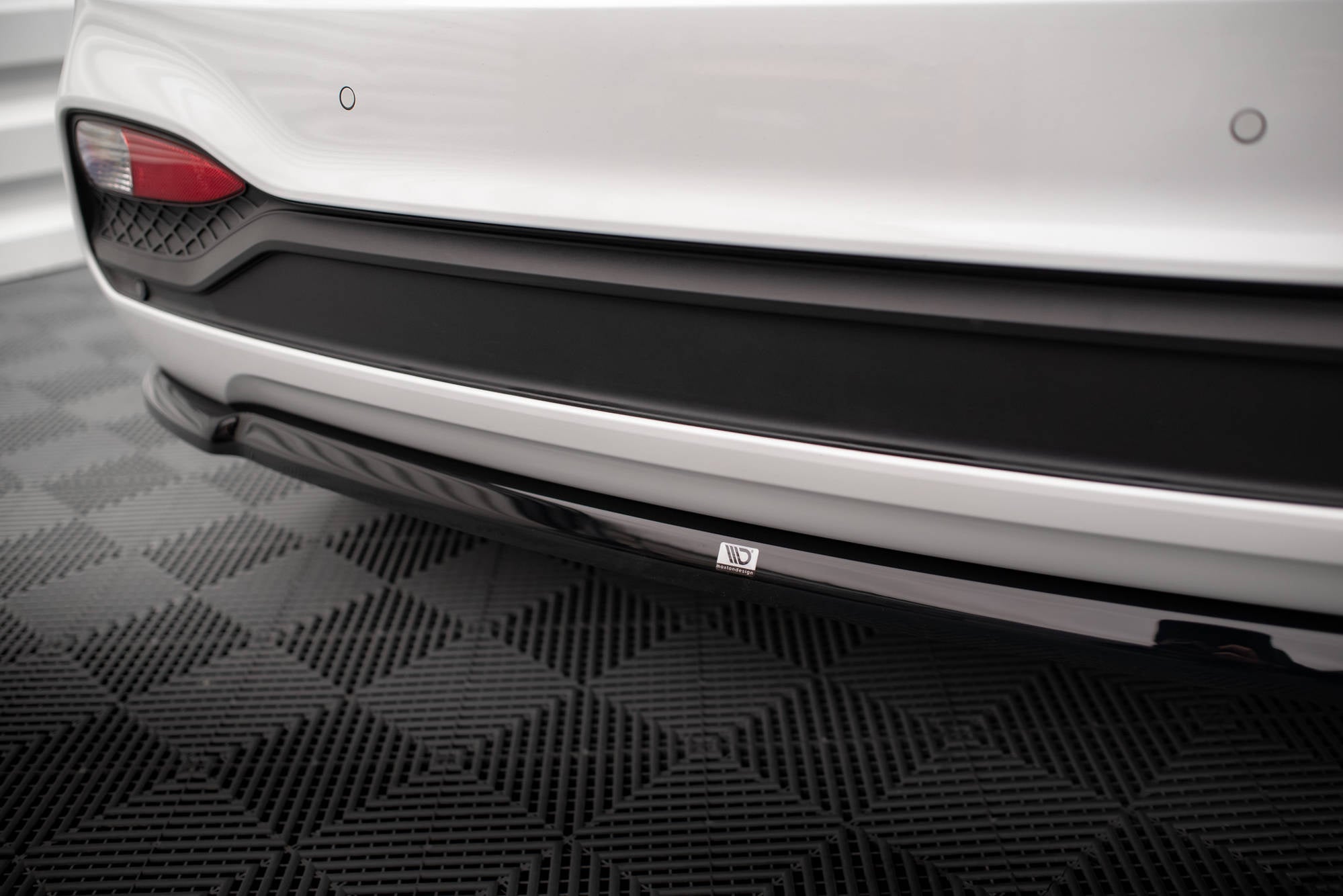 Maxton Design Splitter trasero para Hyundai I20 Mk2 Facelift - imagen 3