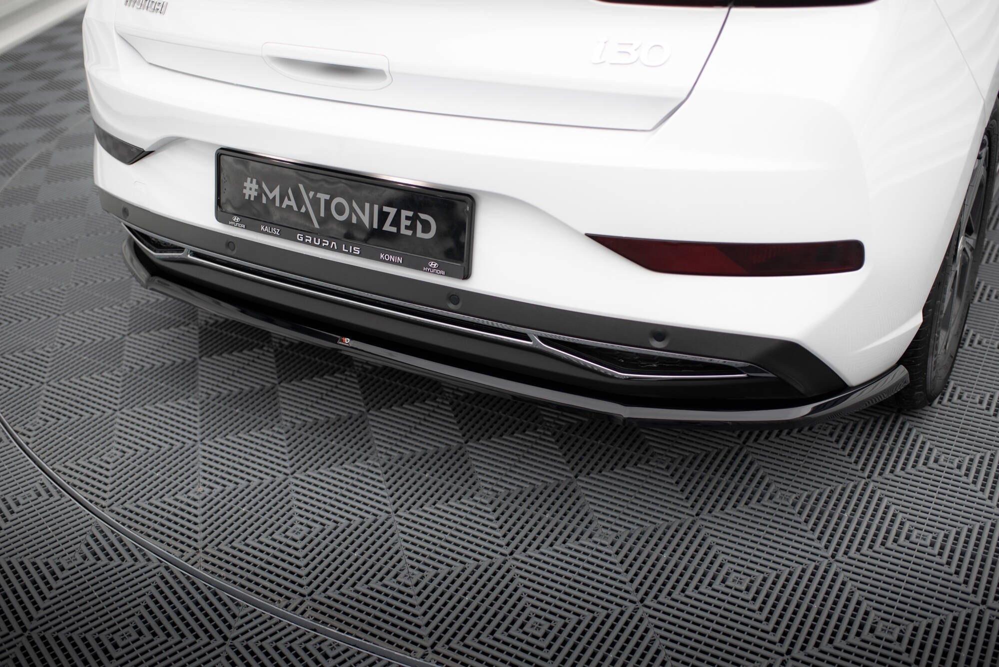 Maxton Design Splitter trasero para Hyundai I30 Mk3 Facelift - imagen 1