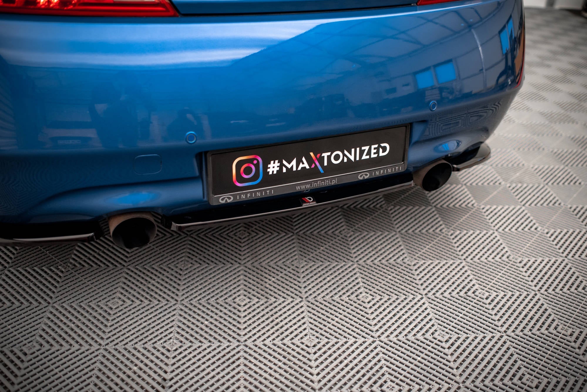 Maxton Design Splitter trasero para Infiniti G37 Coupe - imagen 3