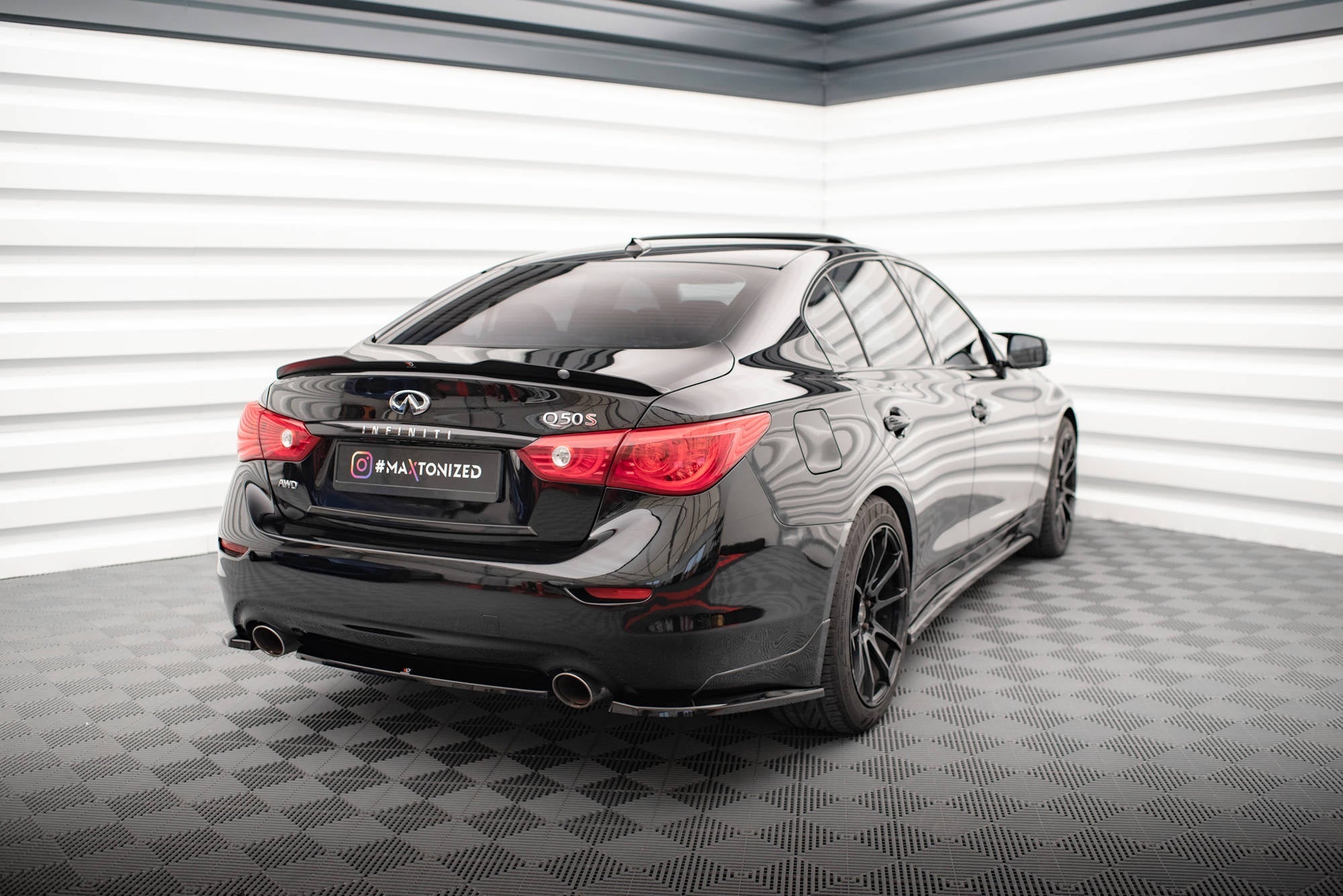 Maxton Design Splitter trasero para Infiniti Q50 S Mk1 - imagen 2