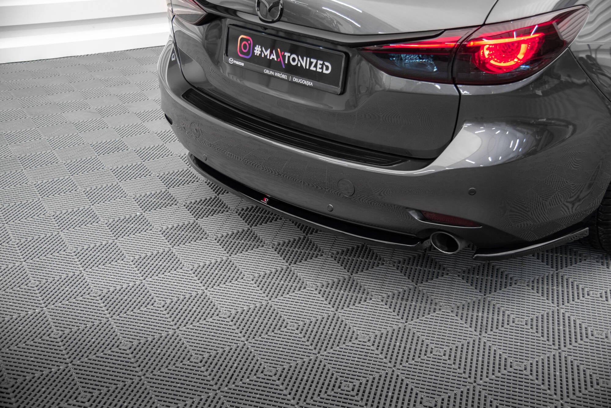 Maxton Design Splitter trasero para Mazda 6 Estate Mk3 Facelift - imagen 1