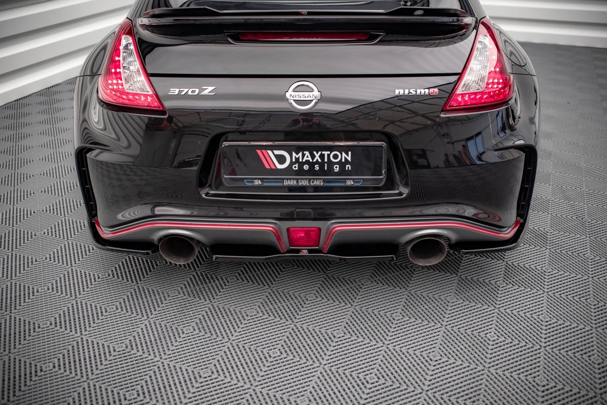 Maxton Design Splitter trasero para Nissan 370Z Nismo Facelift - imagen 1