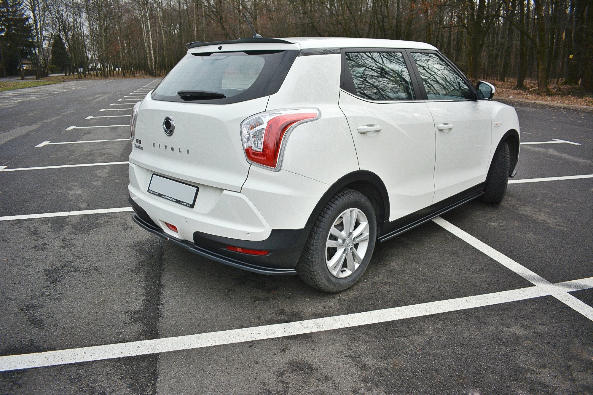 Maxton Design Splitter trasero para Ssangyong Tivoli - imagen 2