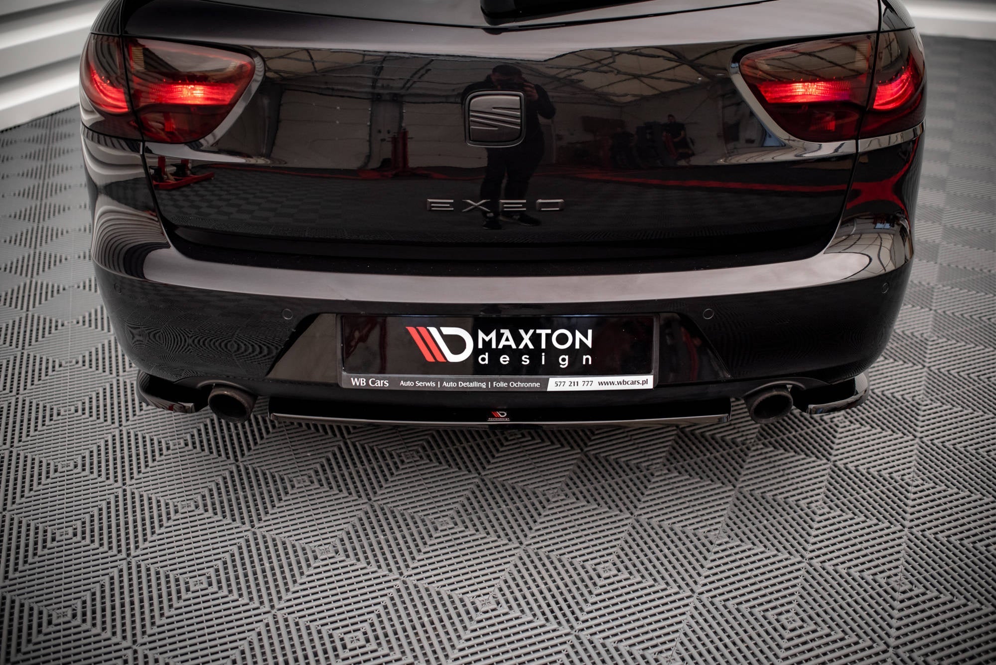 Maxton Design Splitter trasero para Seat Exeo - imagen 1
