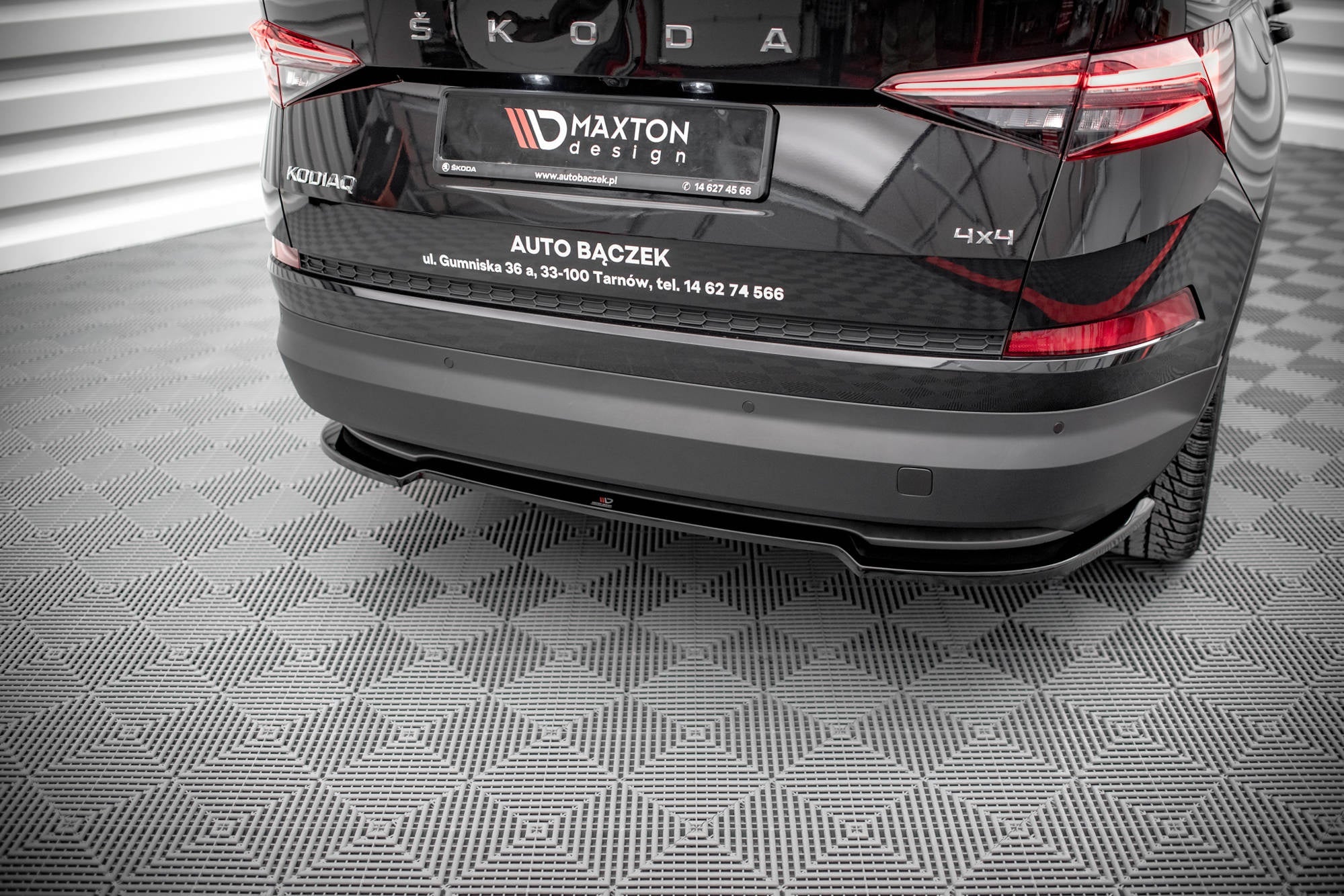 Maxton Design Splitter trasero para Skoda Kodiaq Mk1 Facelift - imagen 1
