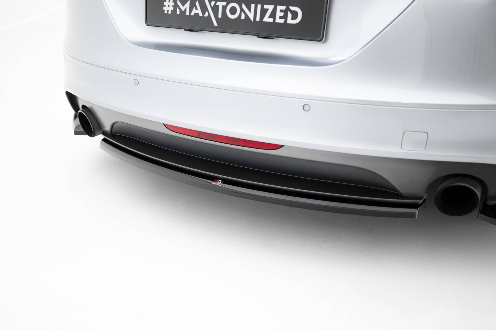Maxton Design Splitter trasero central para Audi TT S-Line 8J Facelift - imagen 2