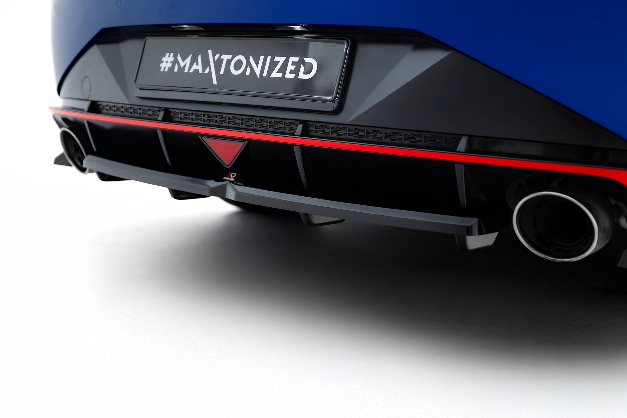 Maxton Design Splitter trasero central (With Vertical Bars) para Hyundai Elantra N Mk7 - imagen 2