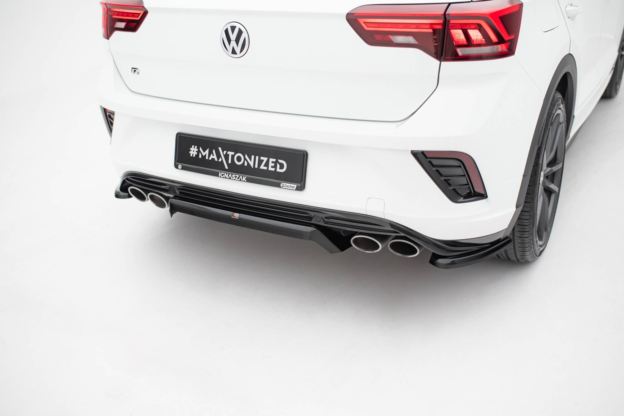 Maxton Design Splitter trasero central (With Vertical Bars) para Volkswagen T-Roc R Mk1 - imagen 5