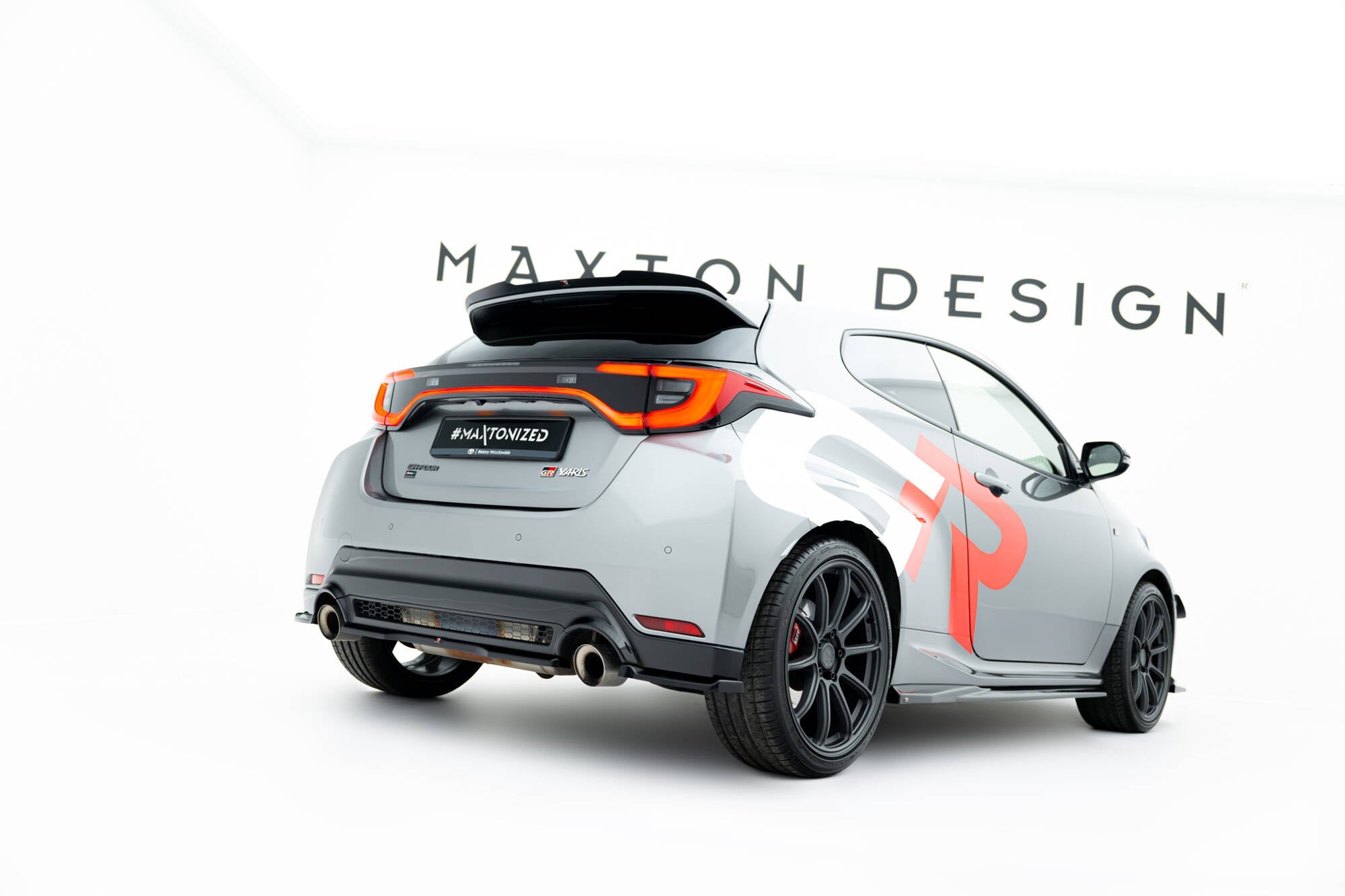 Maxton Design Splitter trasero para Toyota GR Yaris Mk4 Facelift - imagen 1