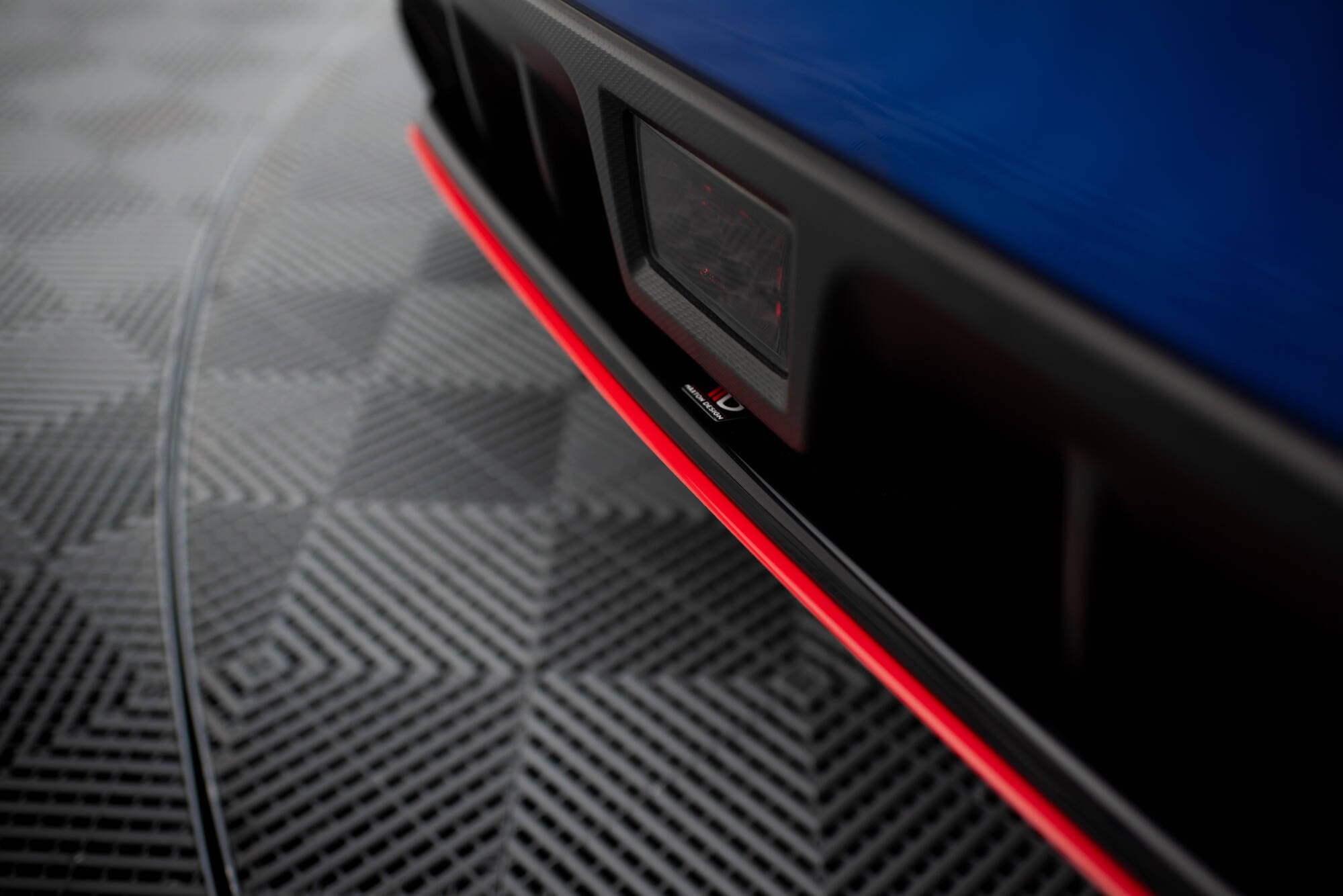 Maxton Design Splitter trasero V.2 para Subaru WRX STI - imagen 4