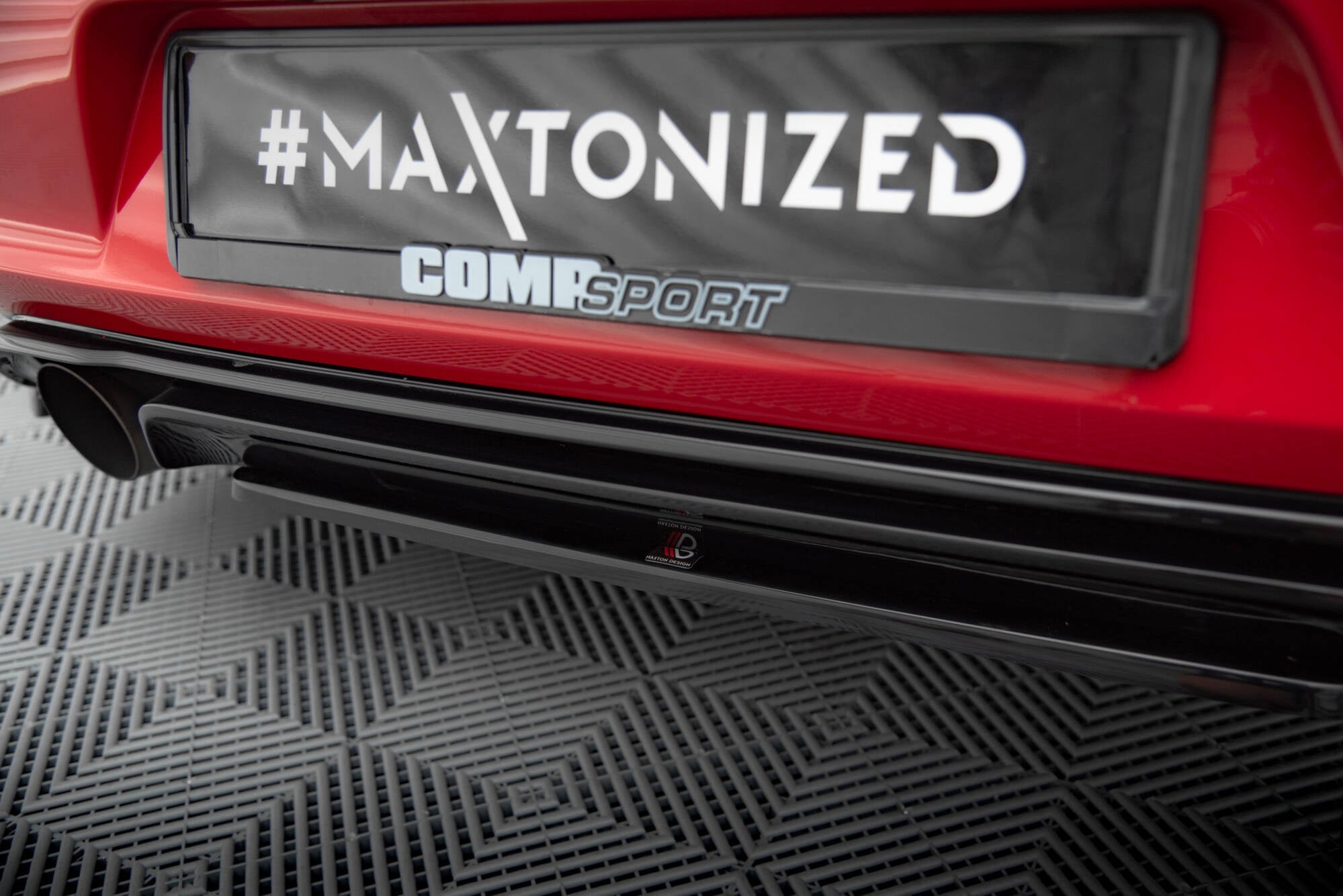 Maxton Design Splitter trasero para Volkswagen Golf Mk7 GTI Clubsport - imagen 3