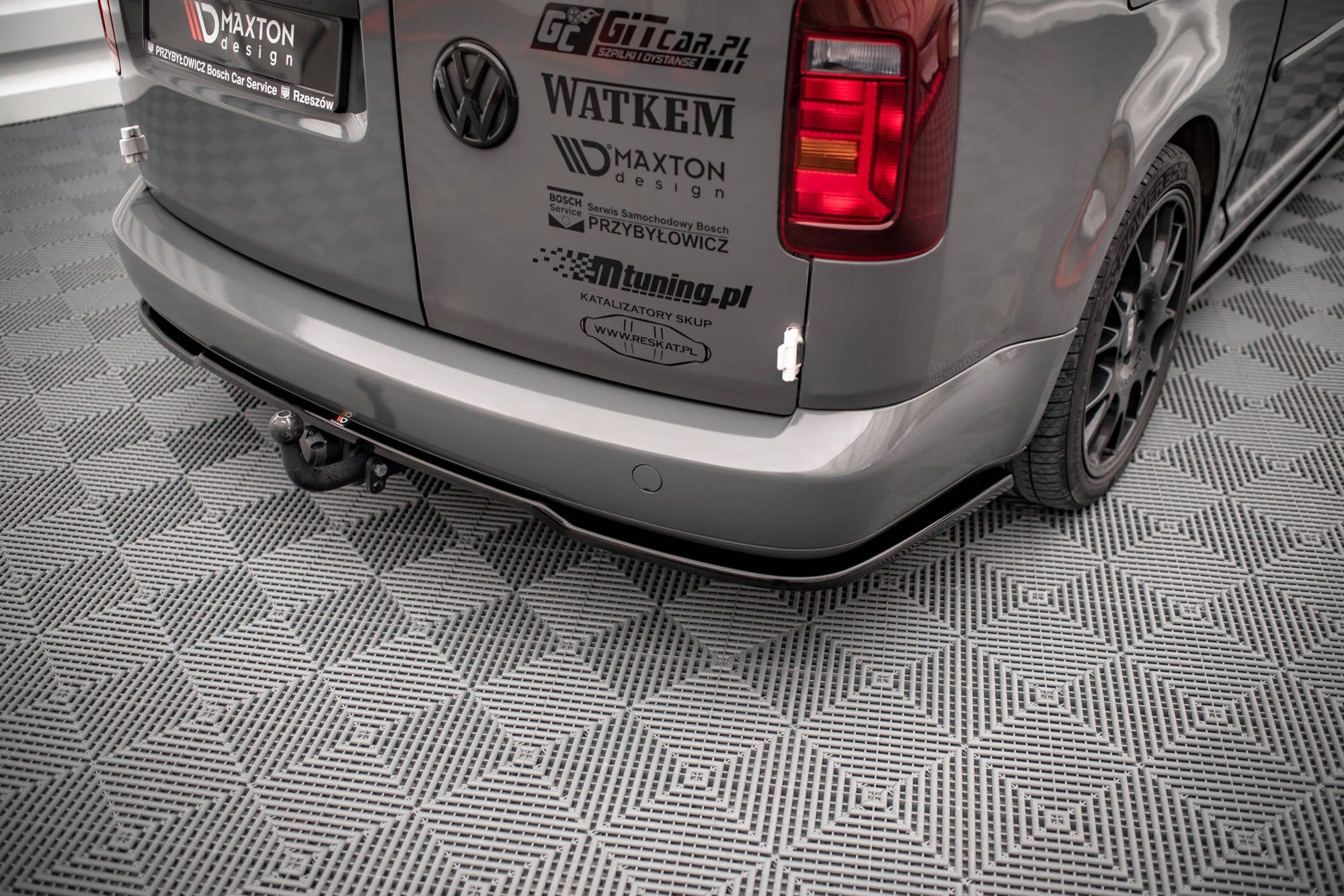 Maxton Design Splitter trasero para Volkswagen Caddy Long Mk3 Facelift - imagen 3