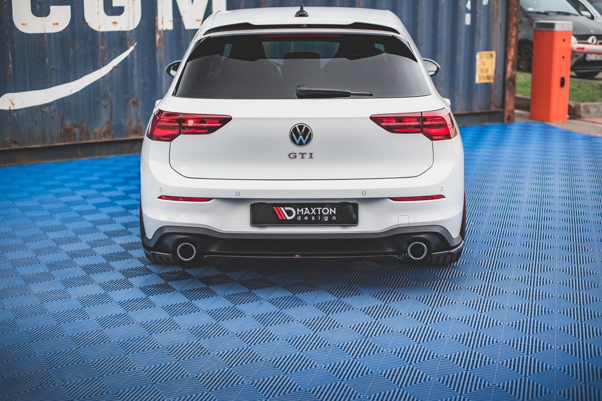 Maxton Design Splitter trasero para Volkswagen Golf GTI Mk8 - imagen 6