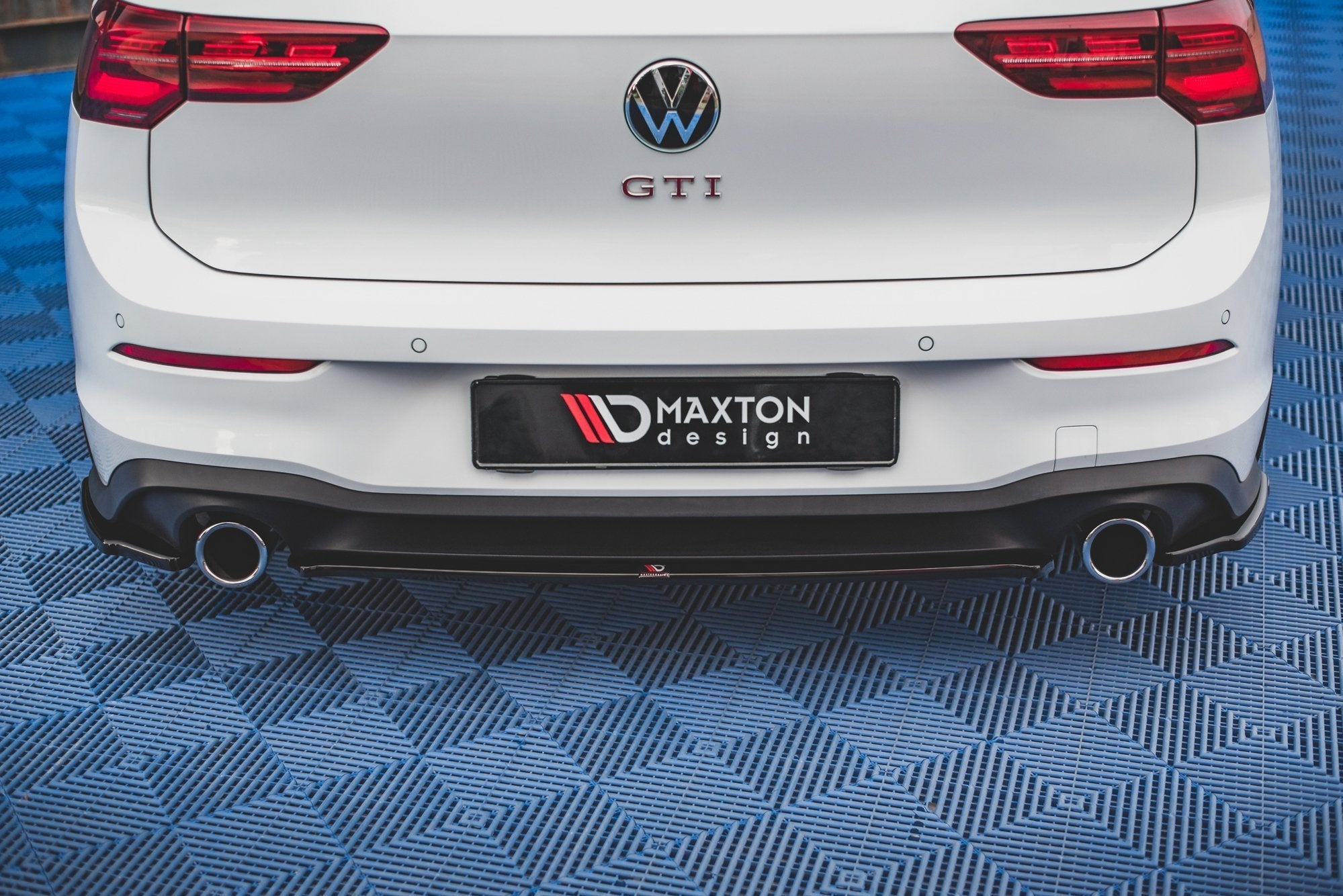 Maxton Design Splitter trasero para Volkswagen Golf GTI Mk8 - imagen 7