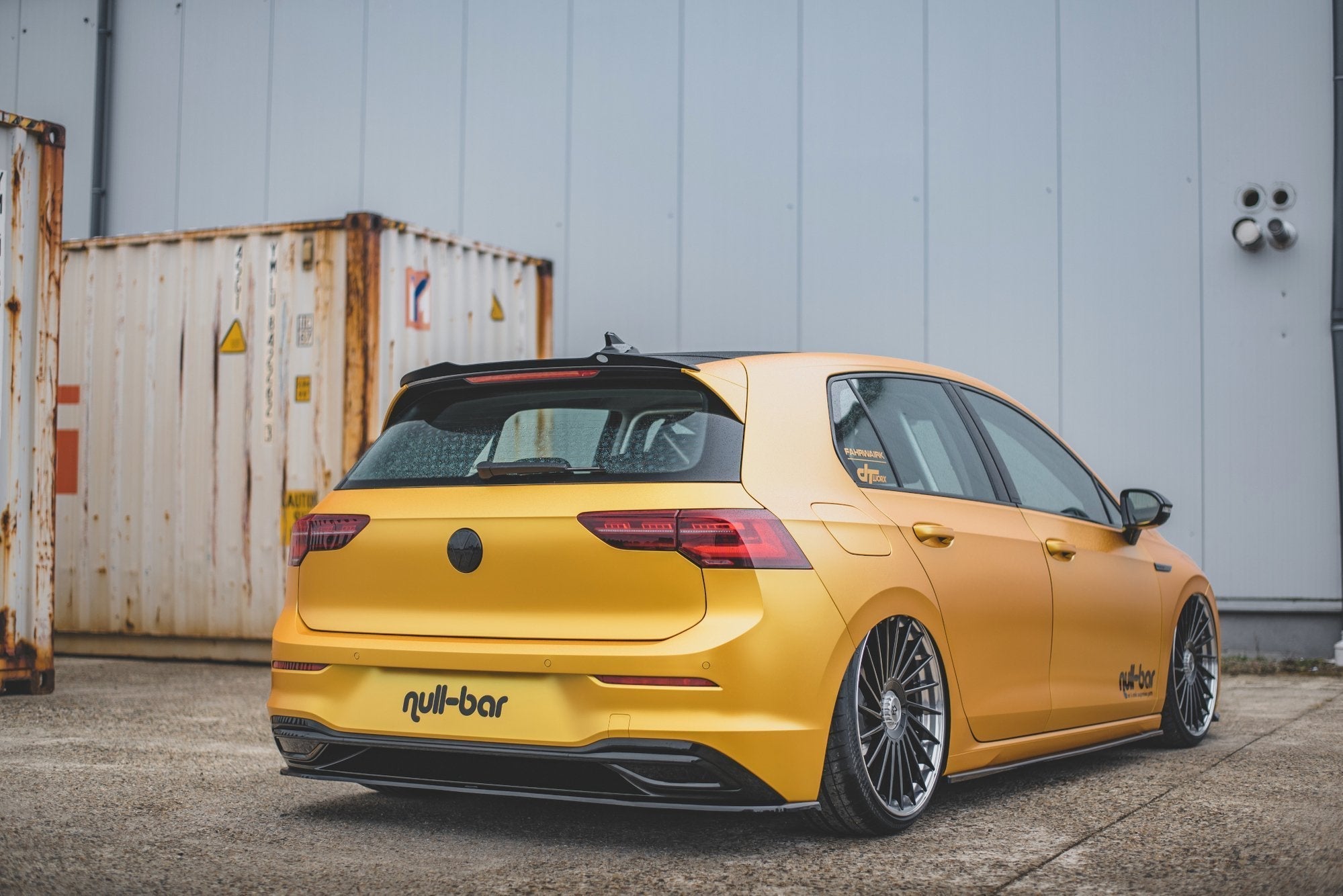 Maxton Design Splitter trasero para Volkswagen Golf Mk8 - imagen 3