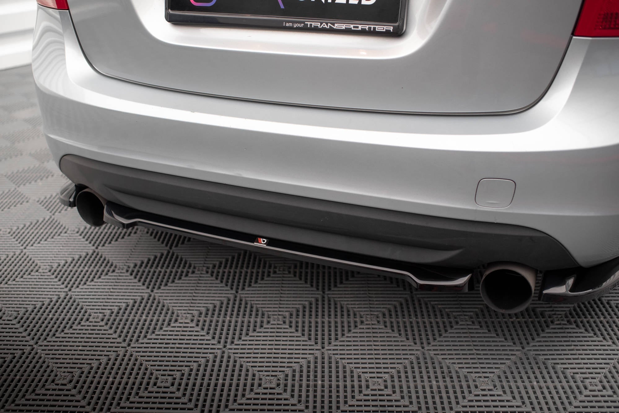 Maxton Design Splitter trasero para Volvo S60 Mk2 - imagen 2