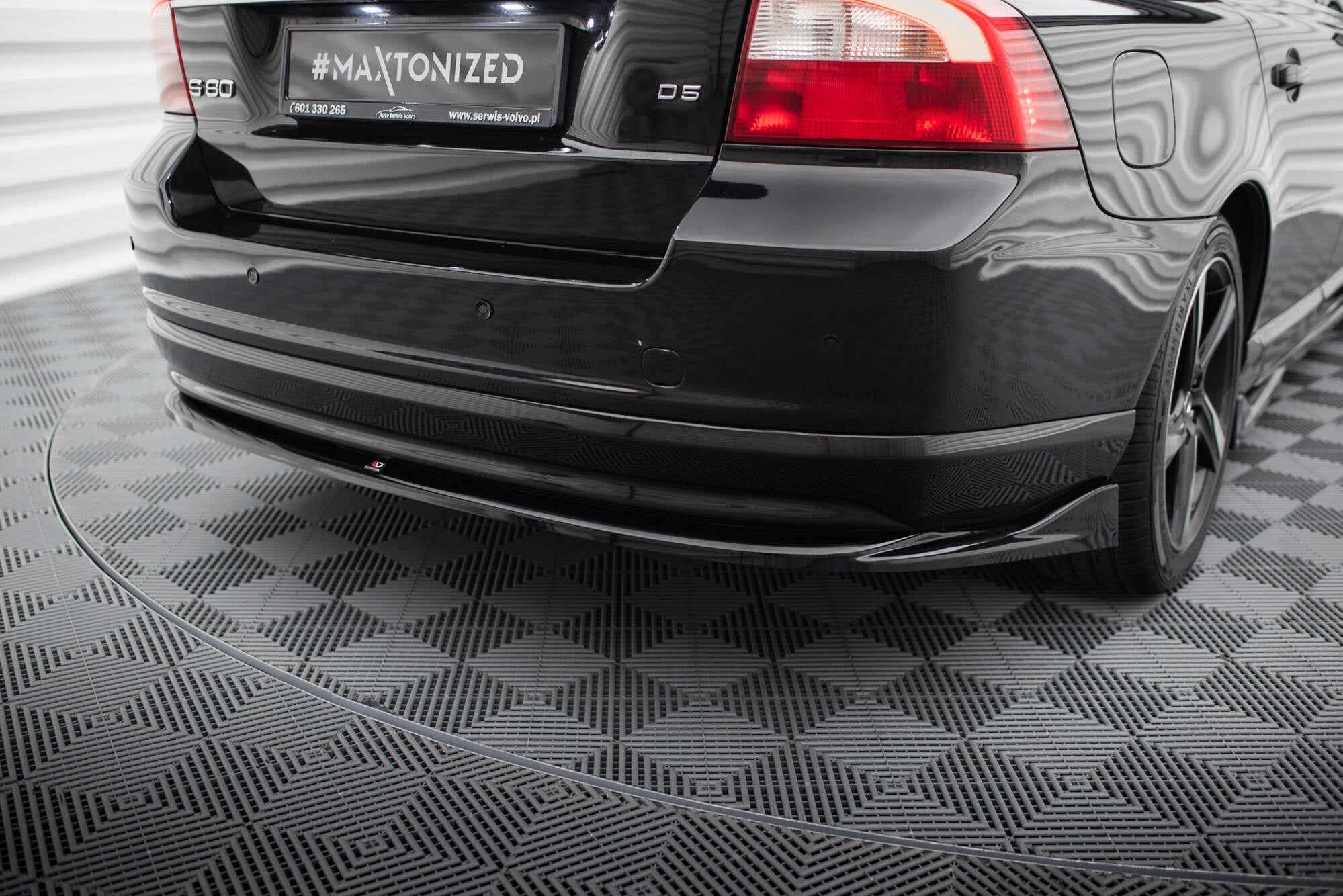 Maxton Design Splitter trasero para Volvo S80 Mk2 - imagen 2