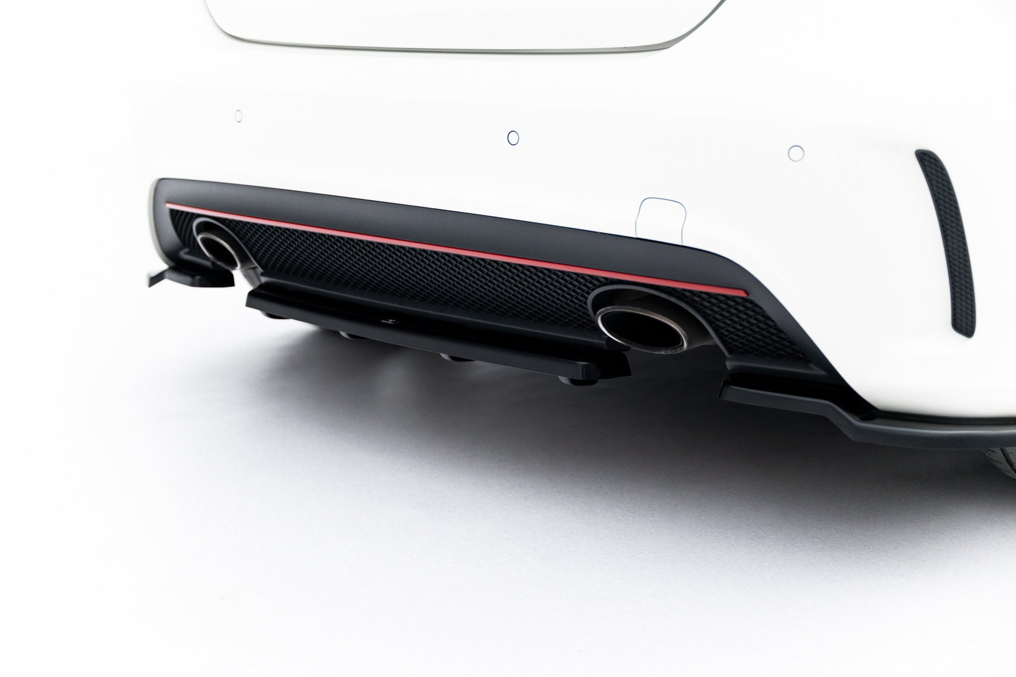 Maxton Design Splitter trasero (With Vertical Bars) para Mercedes-Benz W176 AMG-LINE - imagen 1