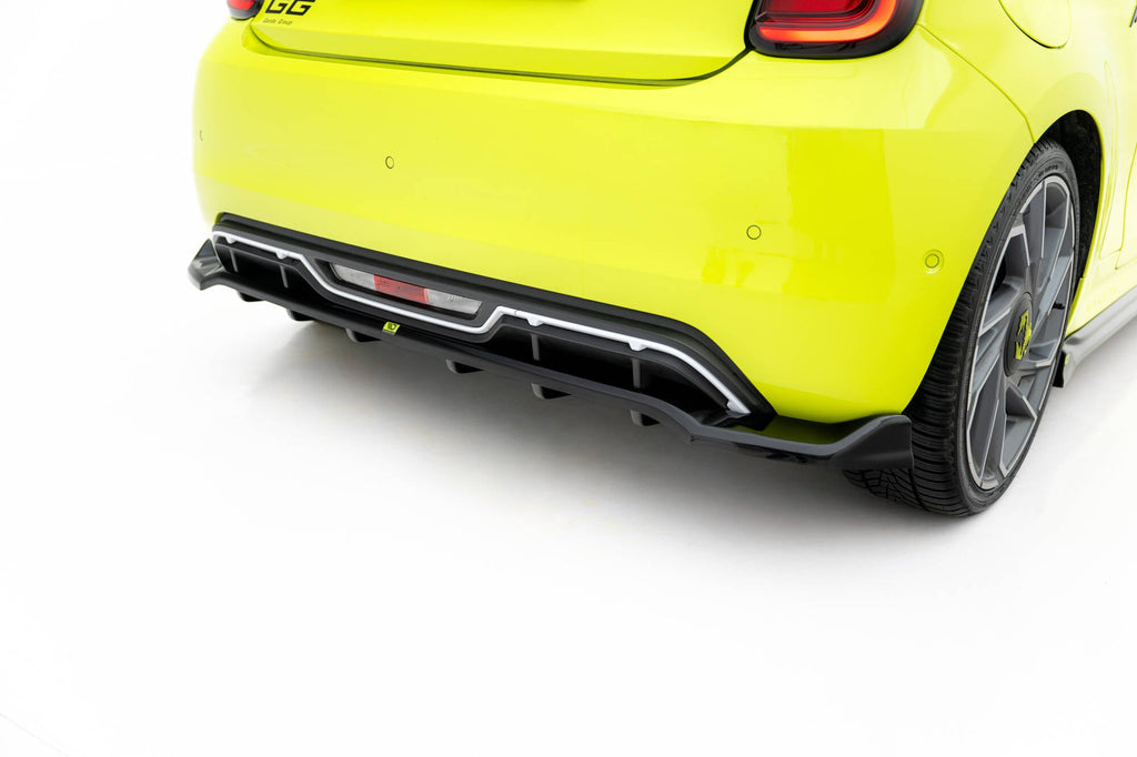 Maxton Design Splitter trasero (With Vertical Bars) para Abarth 500e - imagen 2
