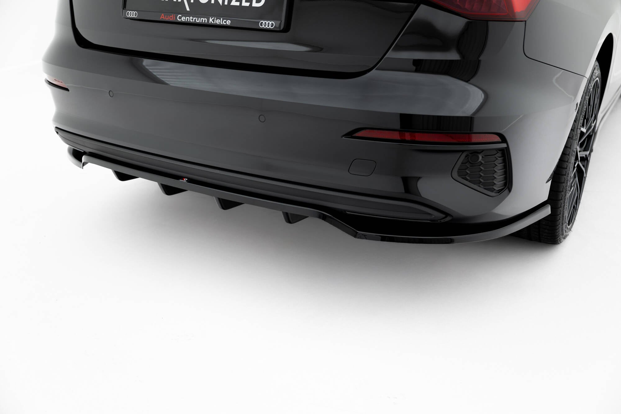 Maxton Design Splitter trasero (With Vertical Bars) para Audi A3 Sedan 8Y - imagen 2